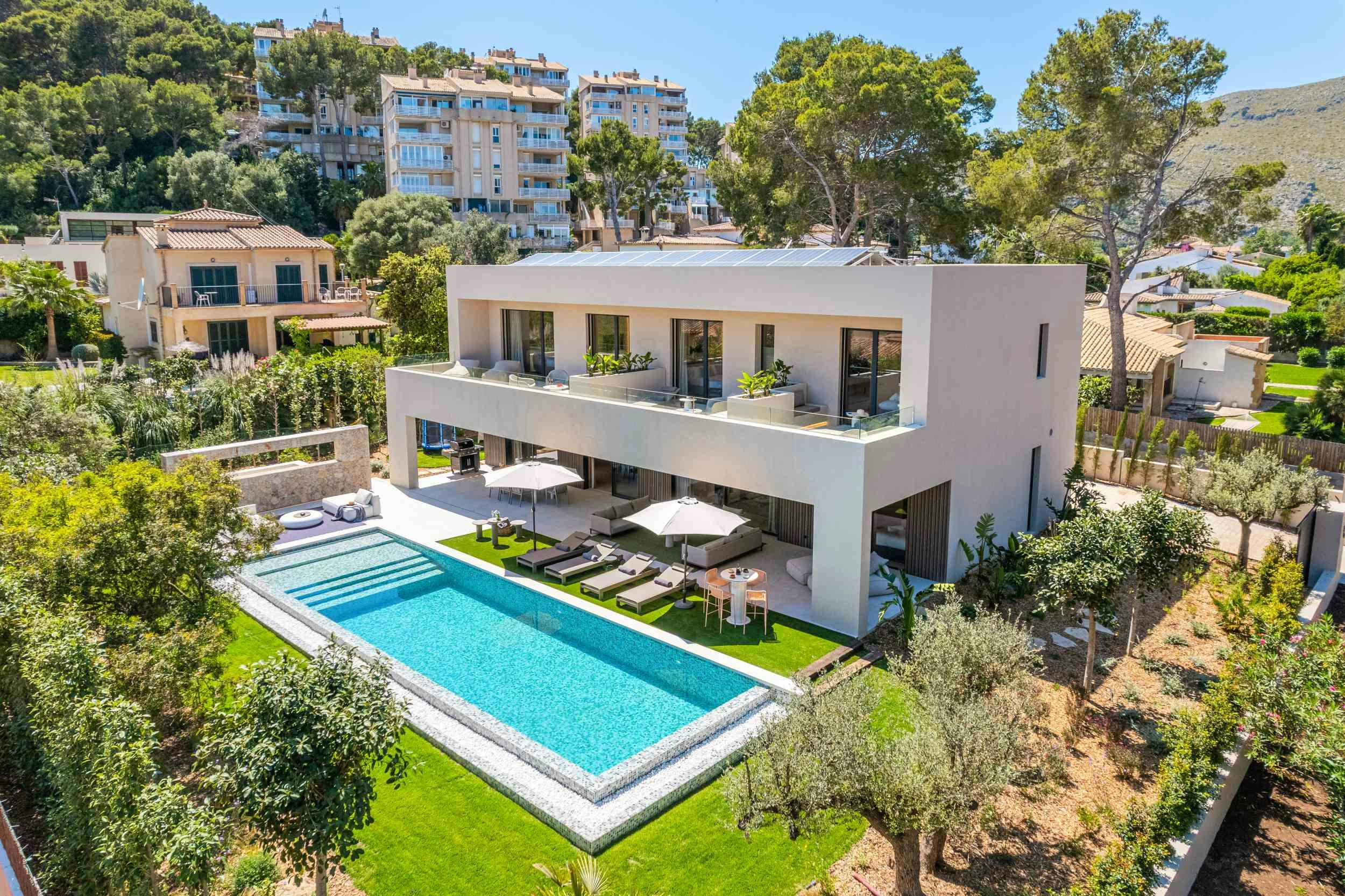 Villa Esmeralda Cala Formentor Pollença: Luxury 5-Bedroom Villa with Private Pool and Sea Views, Pollença