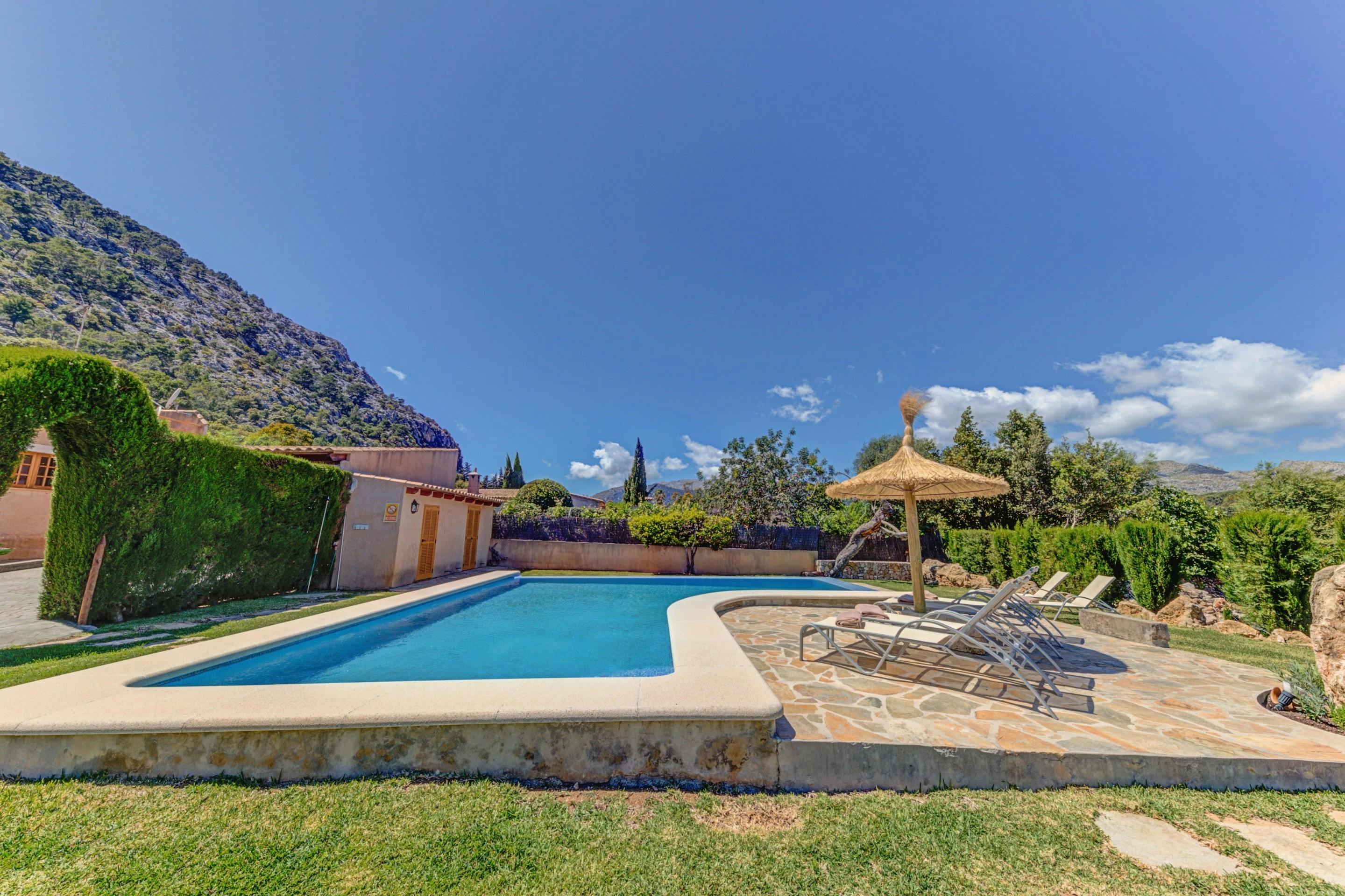 Villa Bermejo Llenaire Pollença: Luxury 3-Bedroom Villa with Private Pool and Sea Views, Pollença