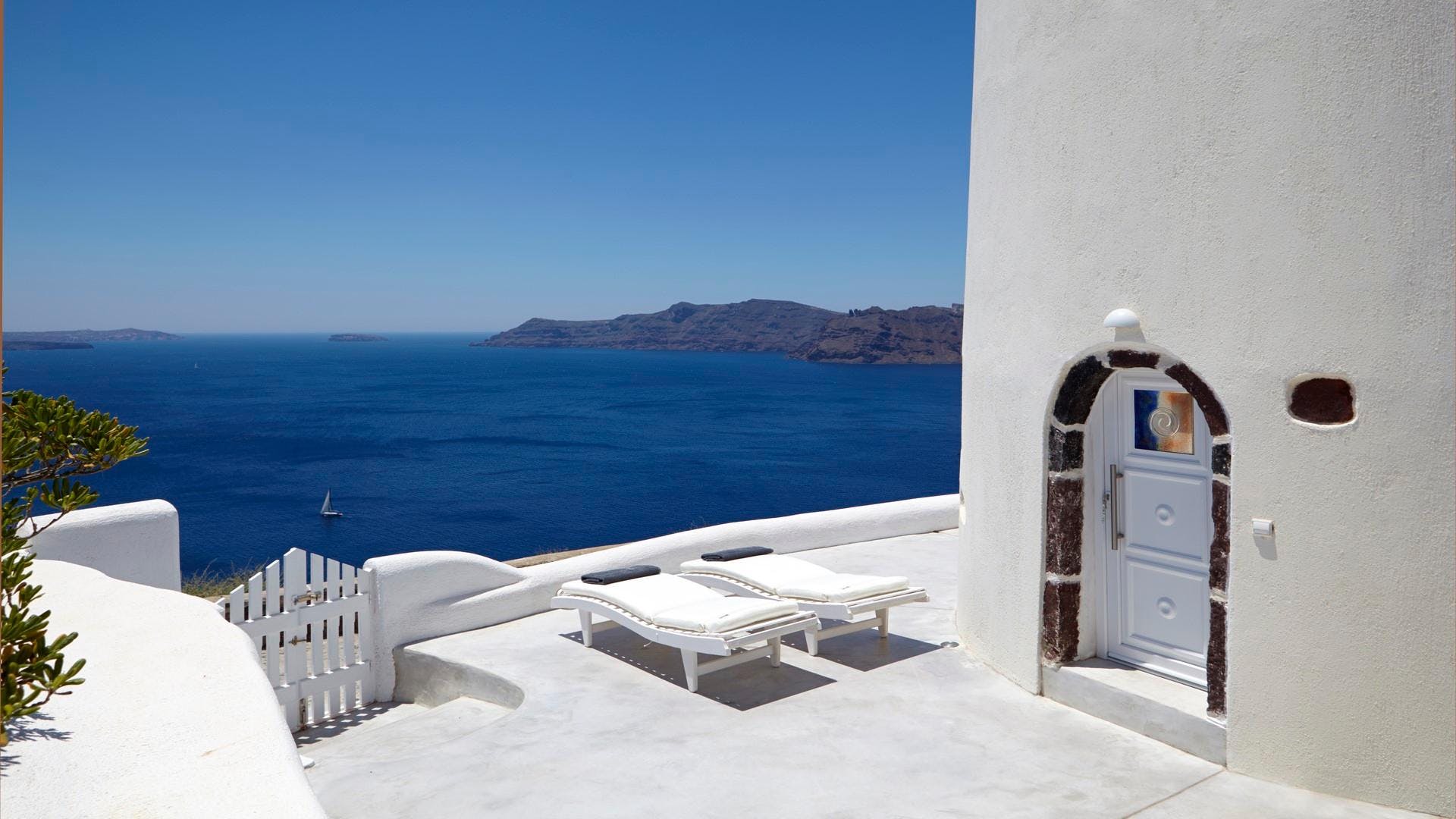 Villa Lefkos Emporio Santorini-778377: Chic 1-Bedroom Apartment with Hot Tub and Sea View, Santorini