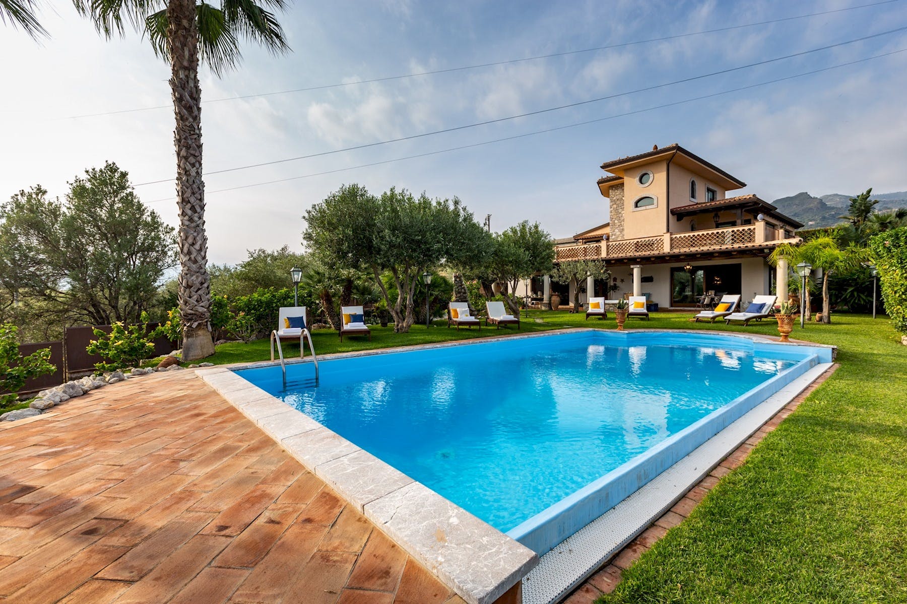 Villa Rocca Taormina: Elegant 6-Bedroom Apartment with Pool and Sea View, Taormina