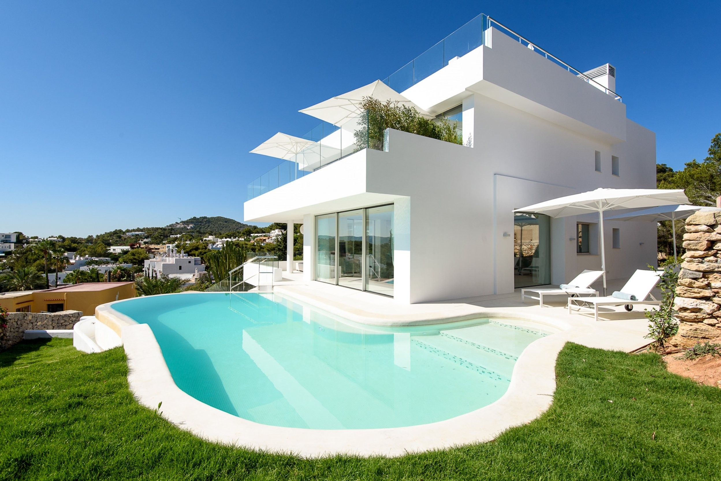 Villa Sa Talaia Talamanca Talamanca: Luxury 4-Bedroom Villa with Infinity Pool and Sea Views, Talamanca