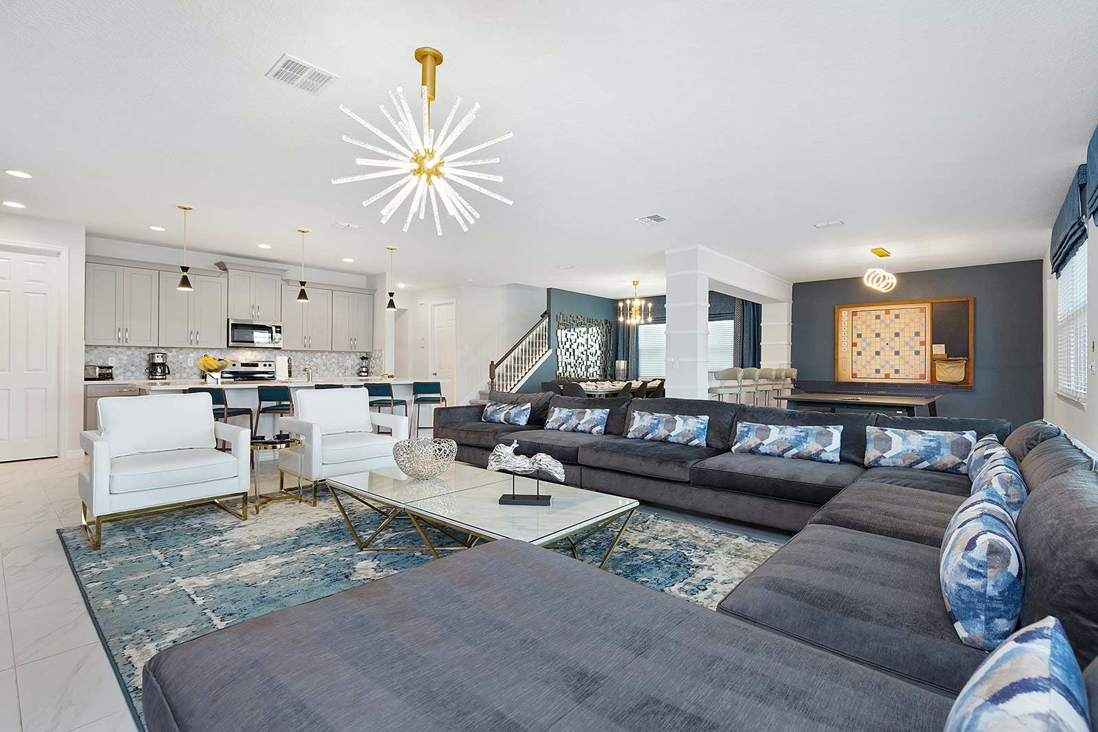 Villa Boreas Deerfield Florida: Luxury 9-Bedroom Apartment with Pool and Hot Tub, Osceola County