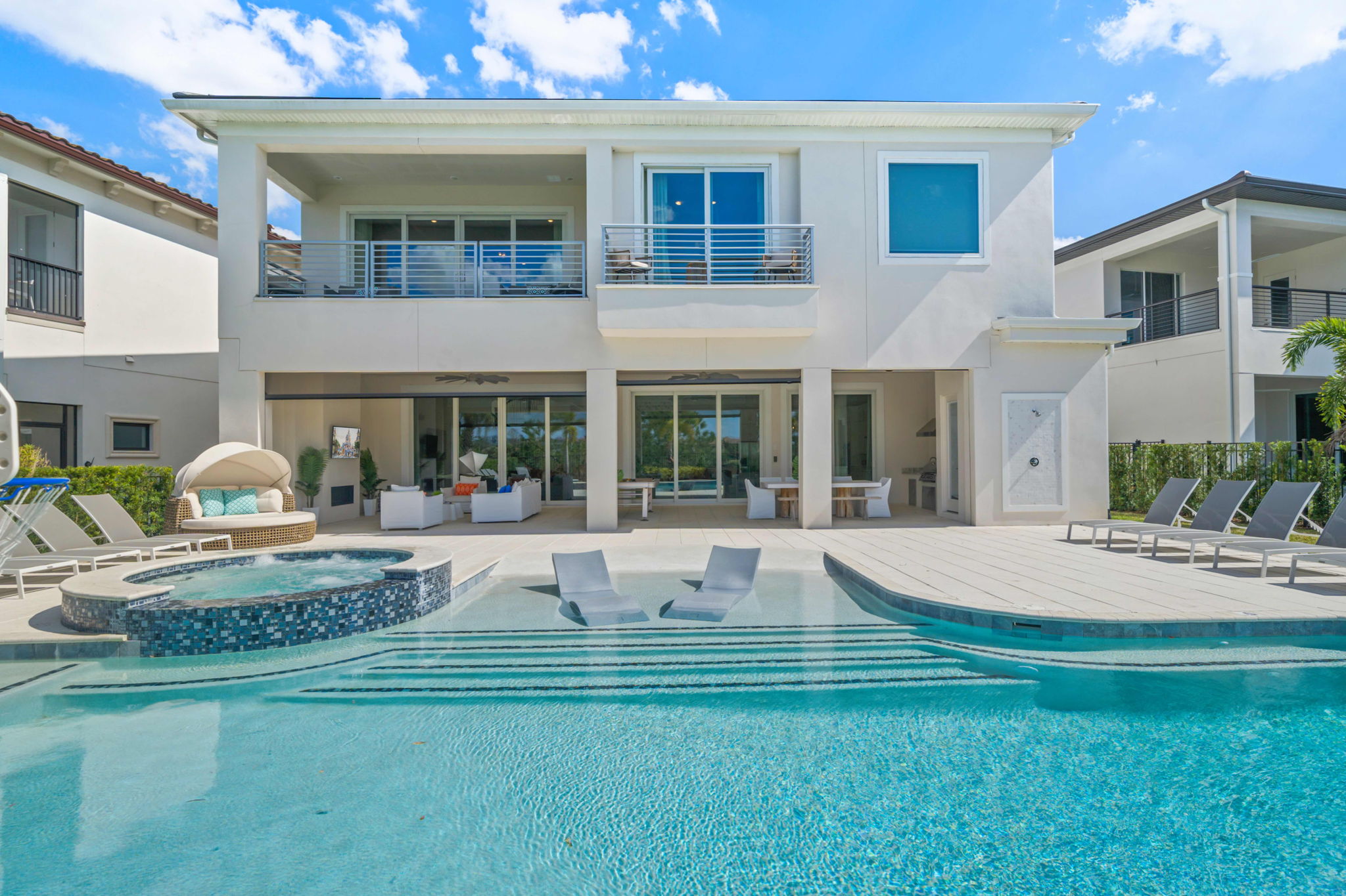 Villa Sabal Kissimmee: Luxury 8-Bedroom Villa with Pool and Tennis Court, Osceola County