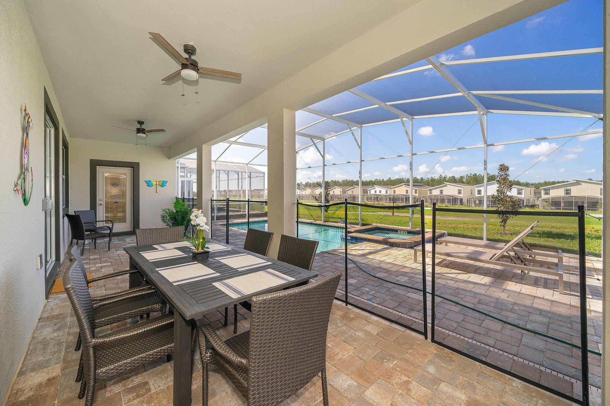 Villa Zephyros Celebration Florida: Luxury 4-Bedroom Villa with Private Pool and Air-Con, Osceola County