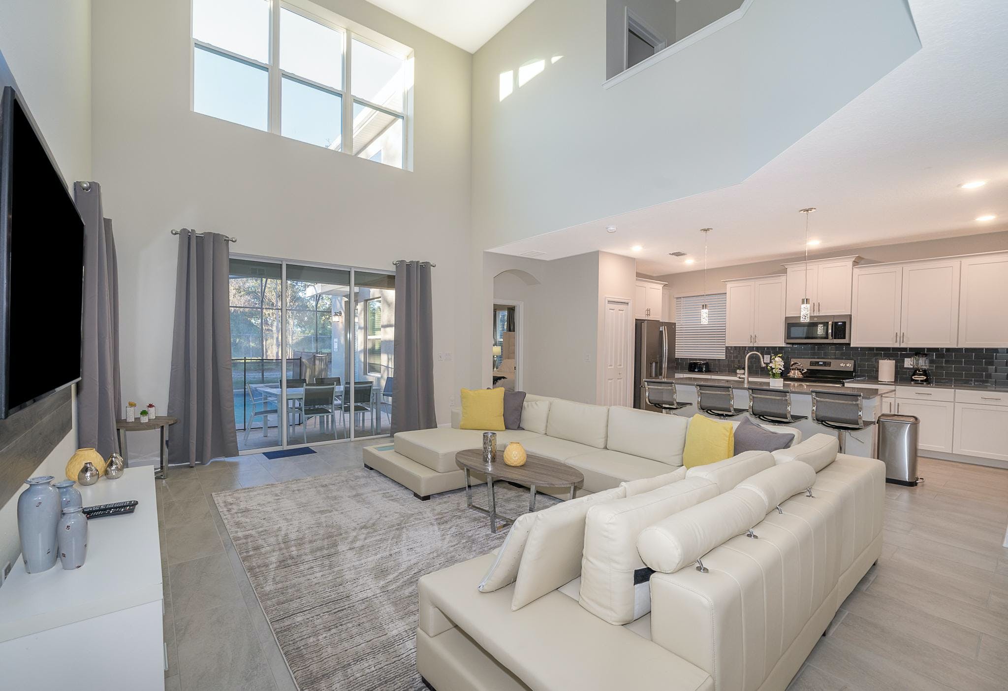 Villa Azur Bayhill Florida: Luxury 5-Bedroom Villa with Private Pool and Hot Tub, Osceola County