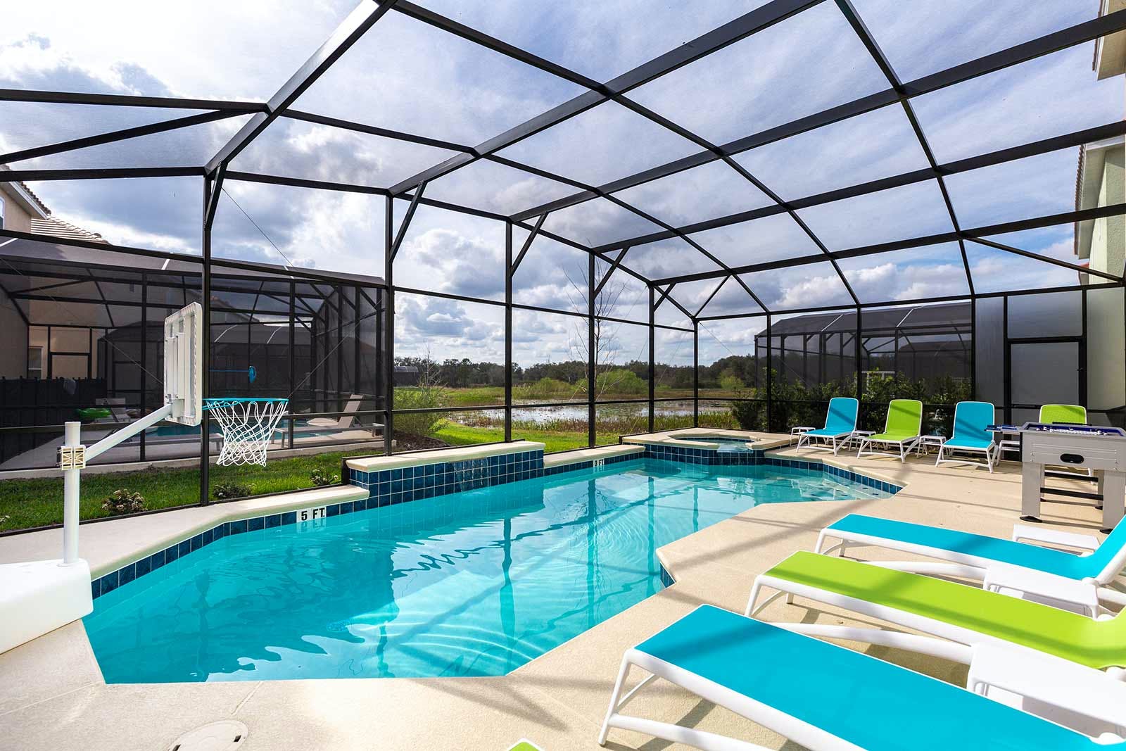 Villa Gloaming Tarpon Florida: Luxury 10-Bedroom Villa with Private Pool and Tennis Court, Polk County