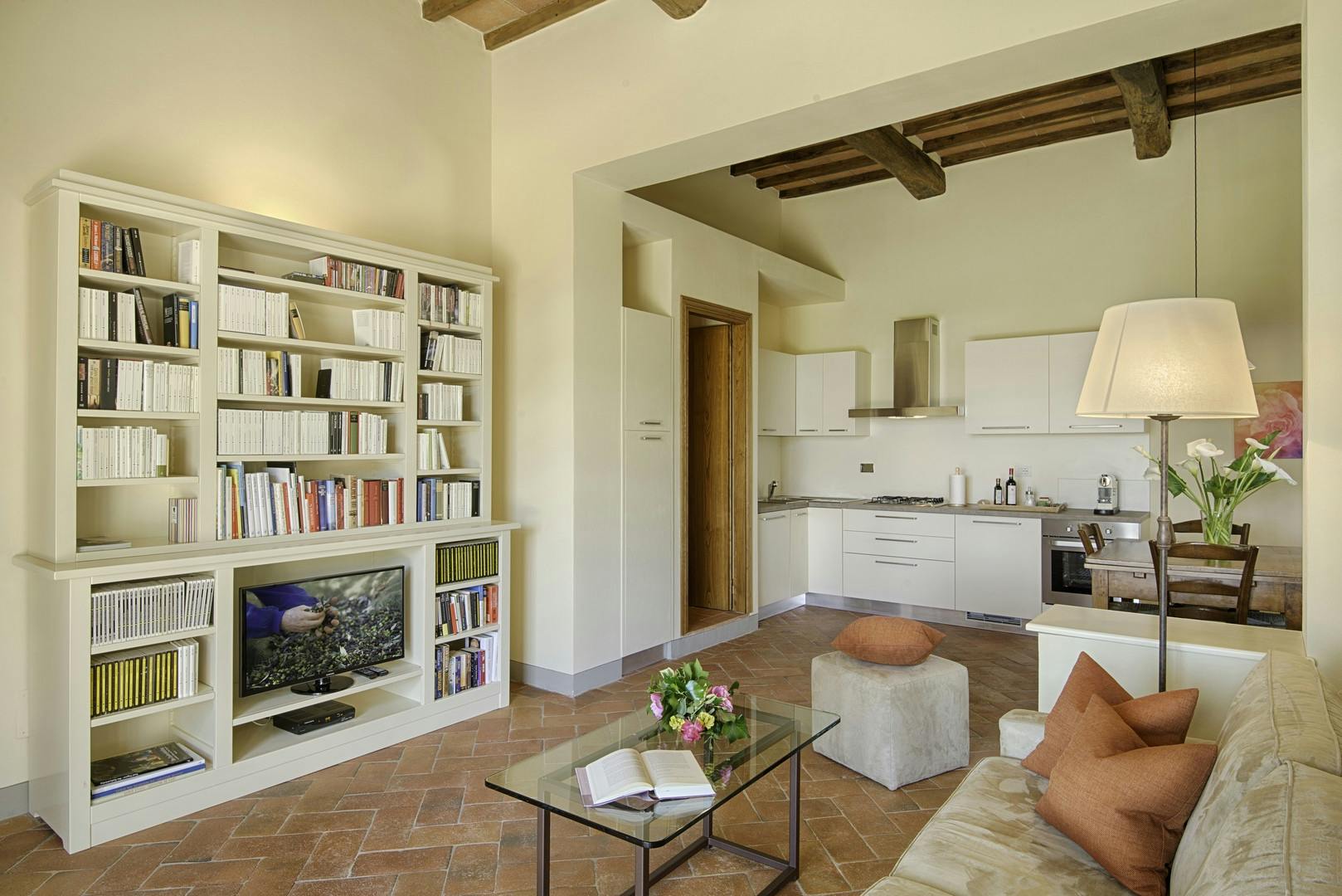 Villa Ceruleo Brolio Chianti: Luxury 2-Bedroom Apartment with Shared Pool, Chianti