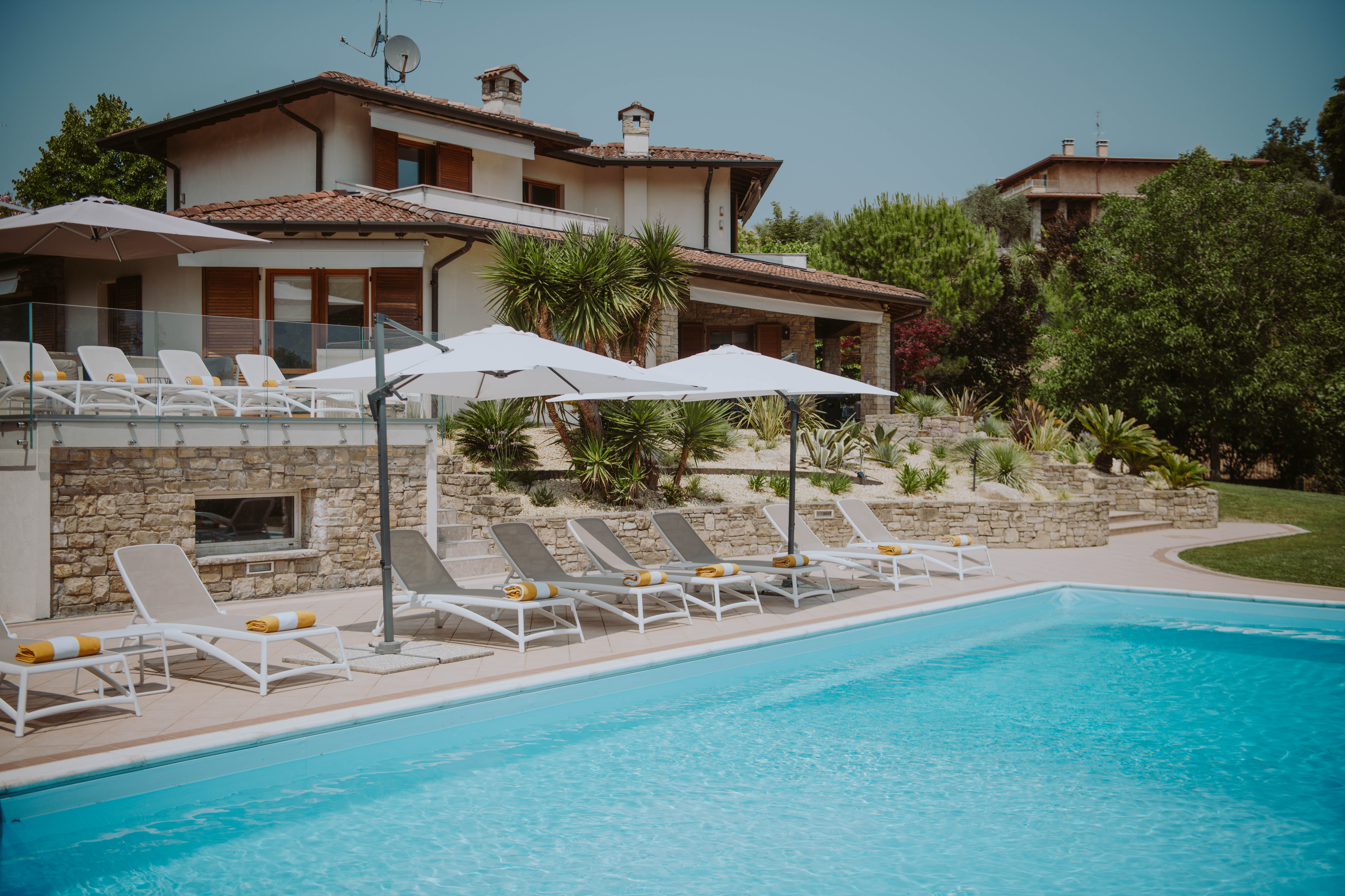 Villa Sanmicheli Verona: Spacious 6-Bedroom Apartment with Pool, Verona