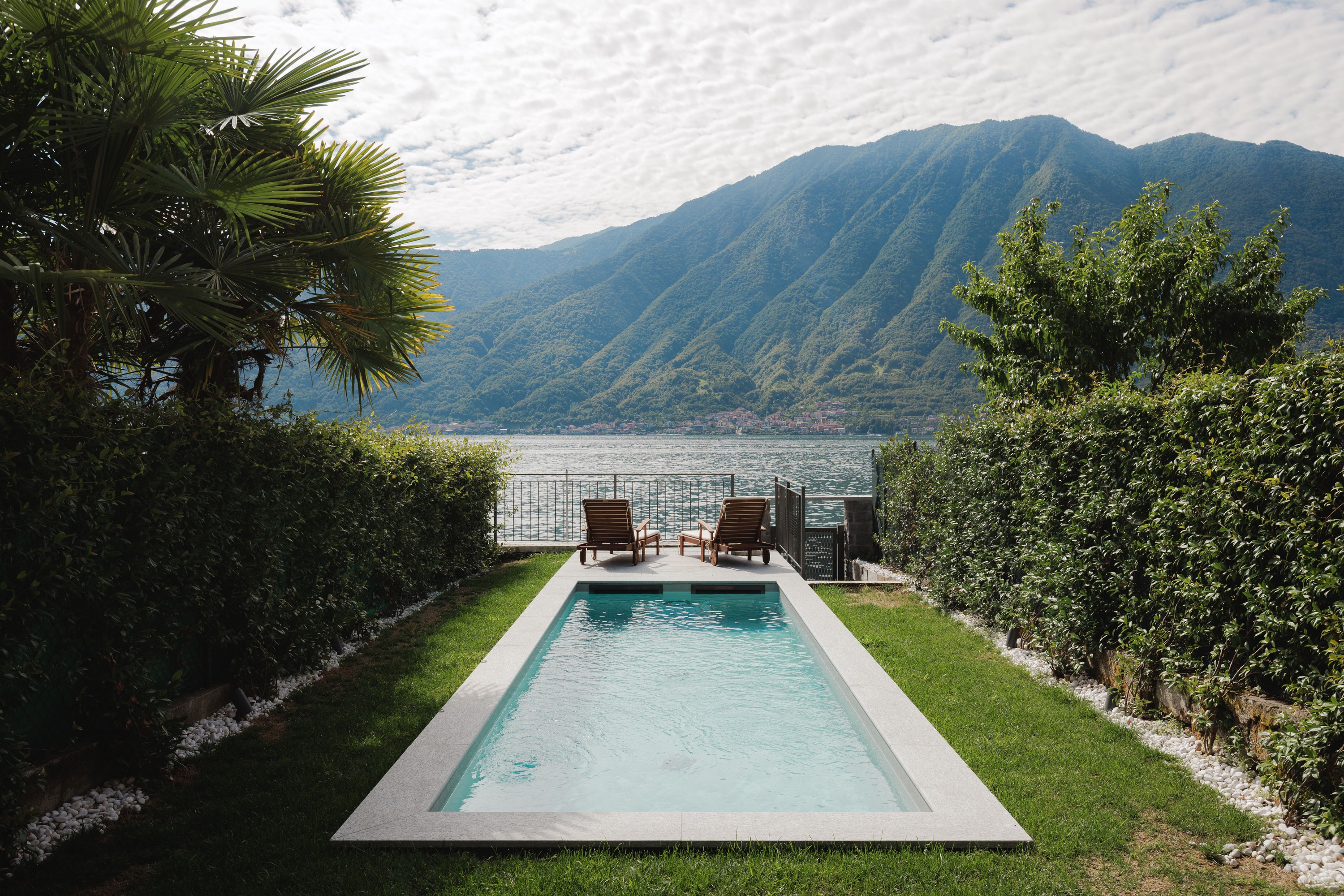 Villa Ceruleo Lavedo Ossuccio: Elegant 2-Bedroom Villa with Lake Views and Pool, Como