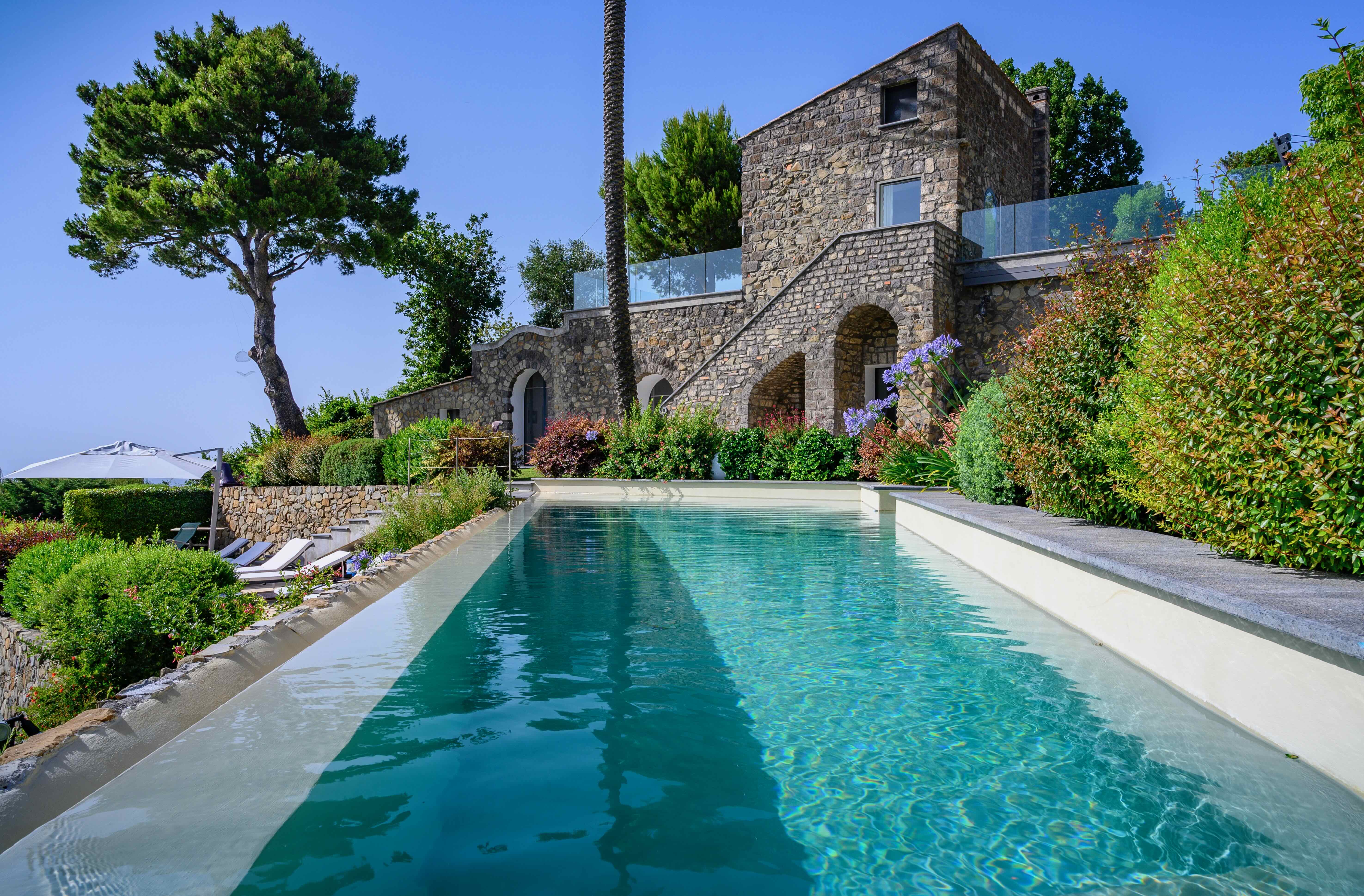 Villa Levante Capo Sorrento: 4-Bedroom Villa with Infinity Pool and Sea Views, Sorrento