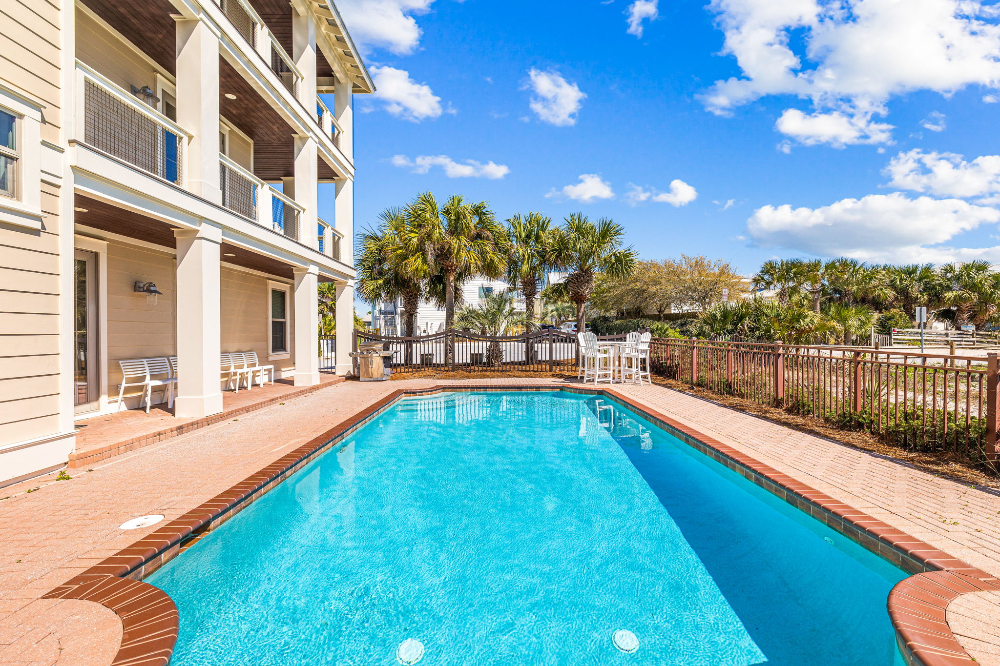 Villa Safran Grayton Florida: Luxury 7-Bedroom Villa with Private Pool and Sea Views, Walton County