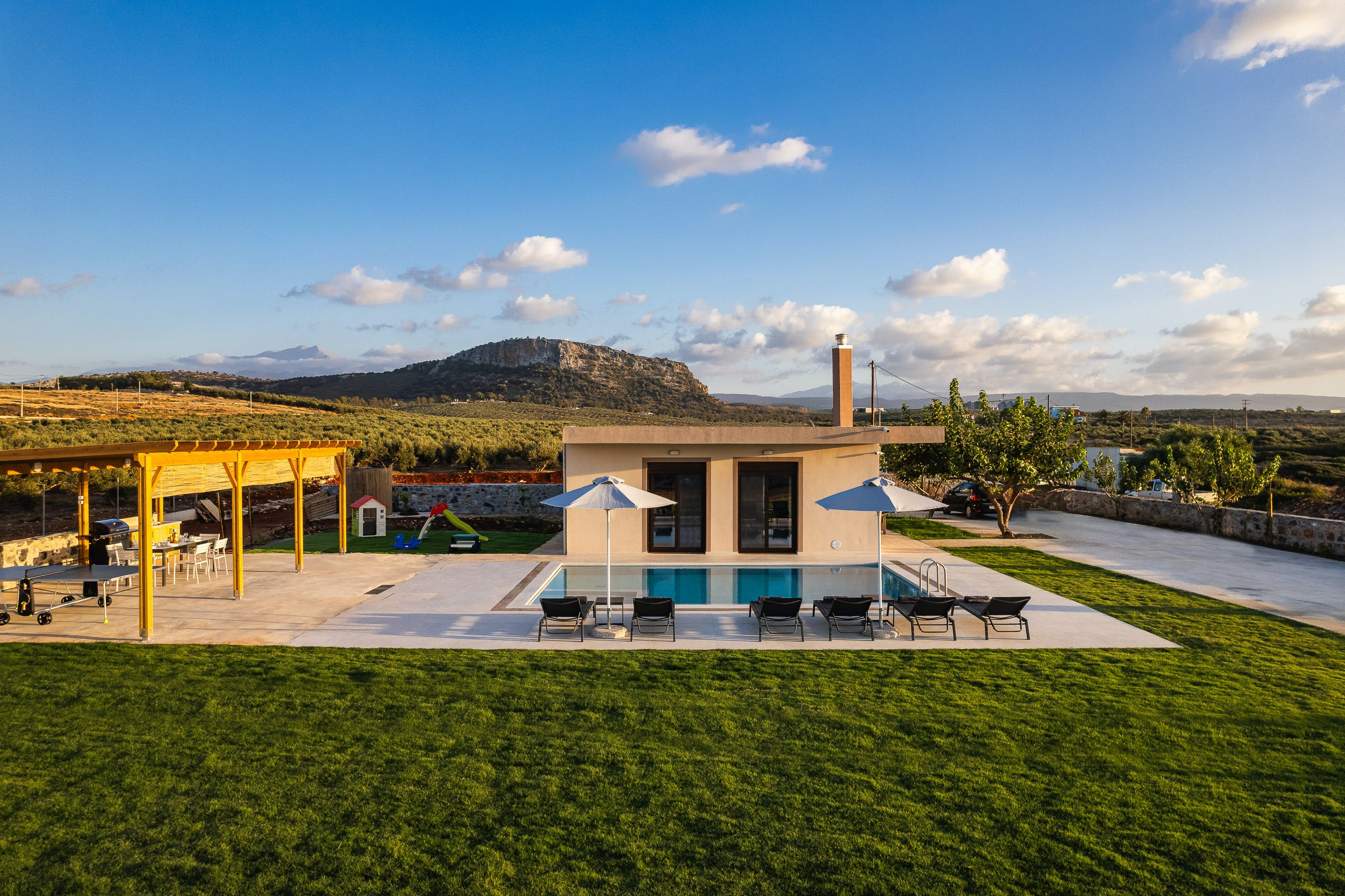 Villa Kyanos Prines Rethymno: Luxury 3-Bedroom Villa with Private Pool and Sea Views, Rethymno