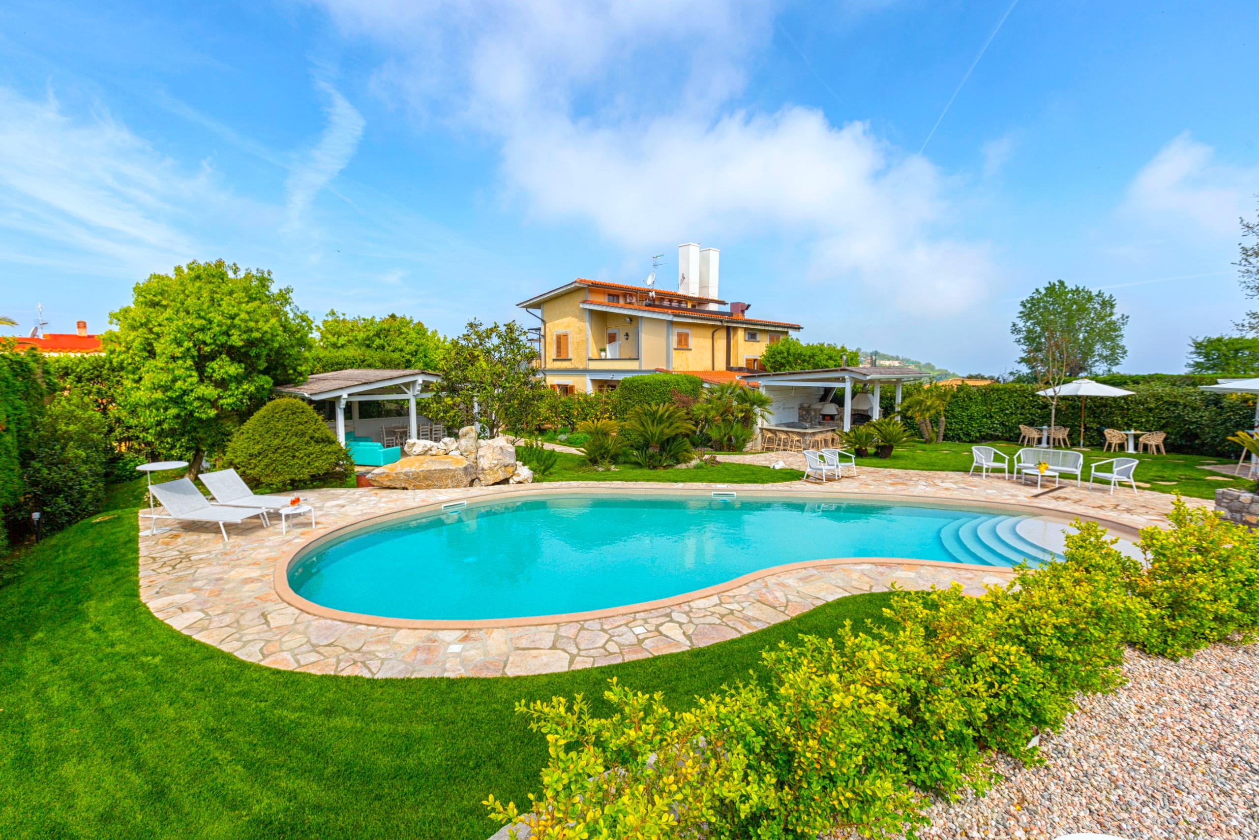 Palazzo Alba Crapolla Sorrento: Expansive 11-Bedroom Villa with Private Pool and Sea View, Sorrento