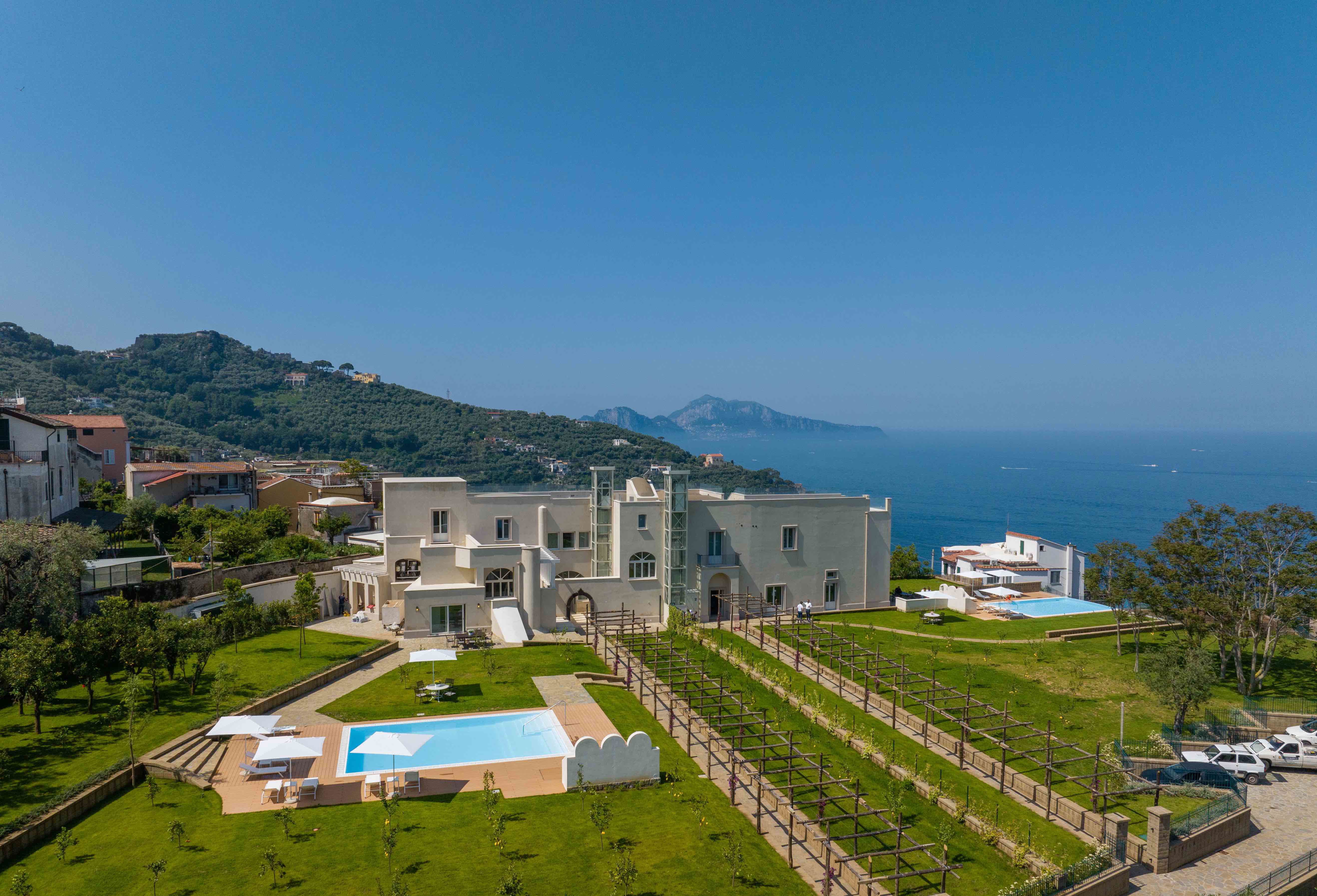 Palazzo Amaranto Sant’Antonino Sorrento: Luxury 9-Bedroom Villa with Seaview and Pool, Sorrento