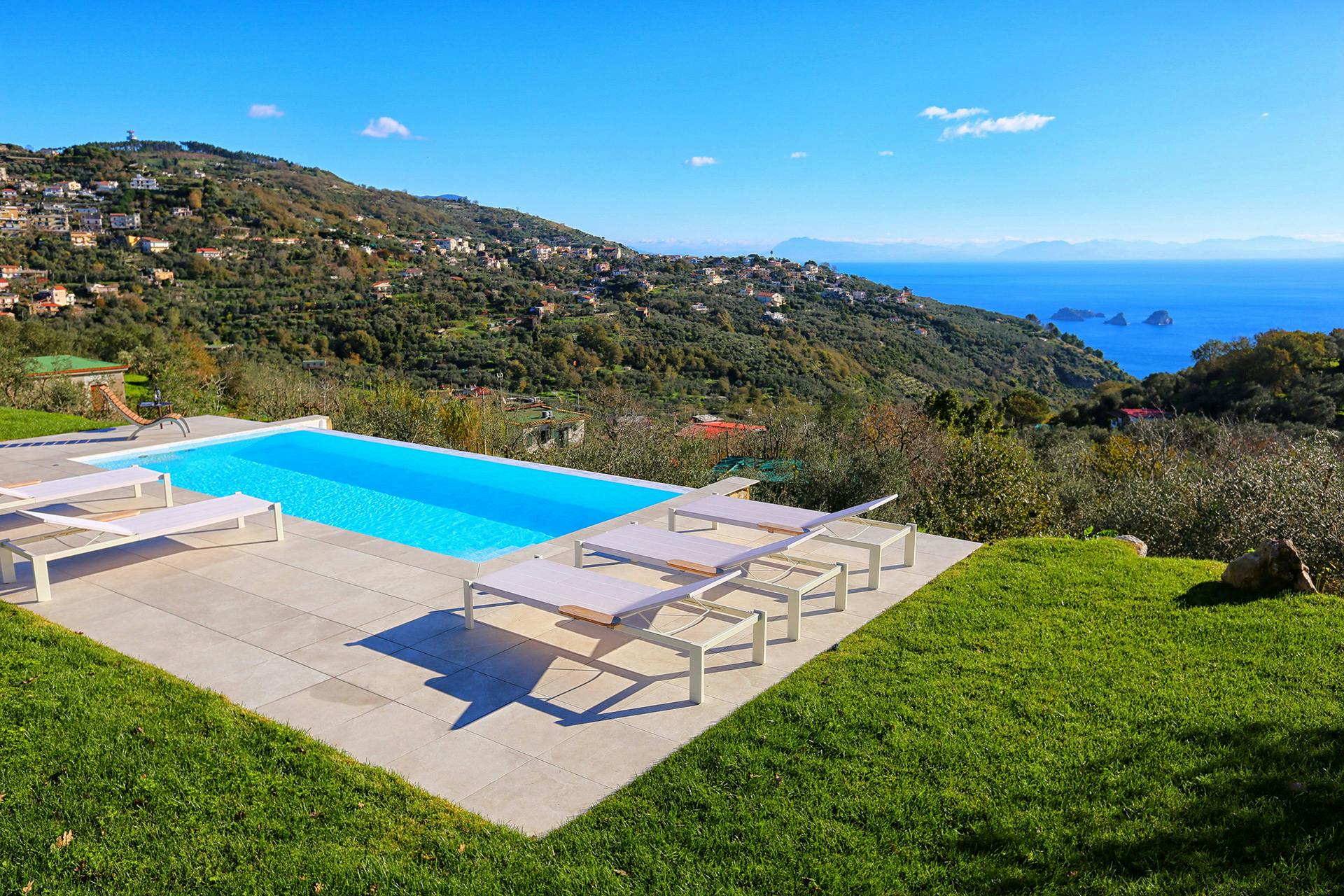 Villa Alba Arola Sorrento: Luxury 4-Bedroom Villa with Seaview and Pool, Sorrento