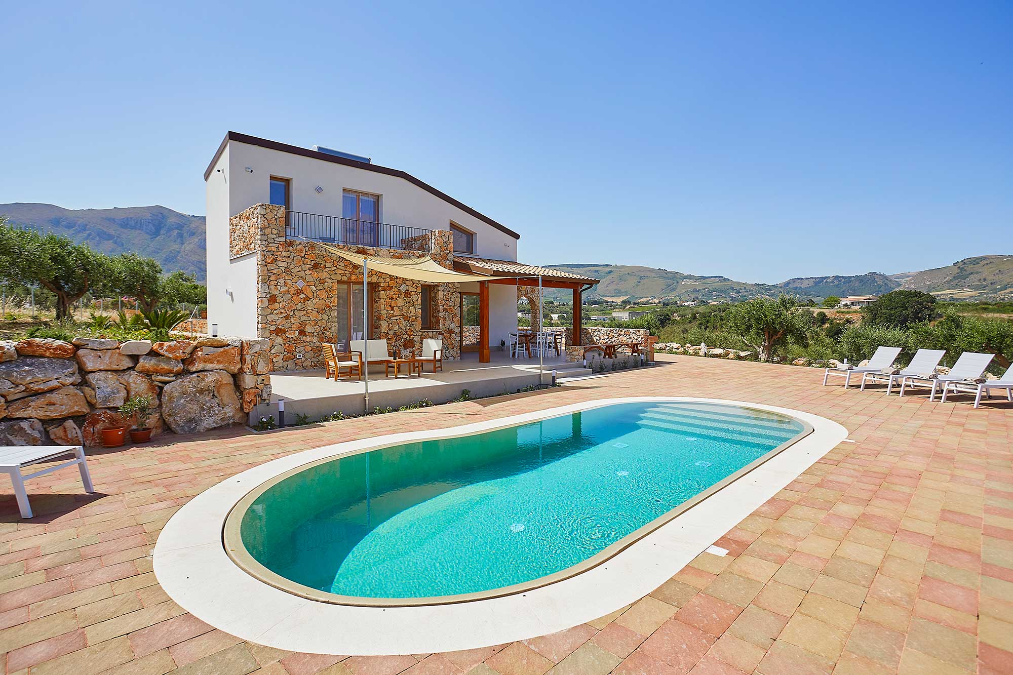 Villa Dorato Marausa Trapani: Luxury 4-Bedroom Villa with Seaview and Pool, Trapani