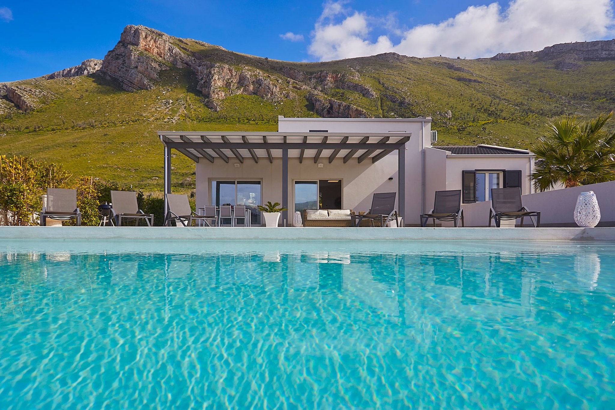 Villa Amaranto Nubia Trapani: Luxury 5-Bedroom Villa with Sea Views and Pool, Trapani