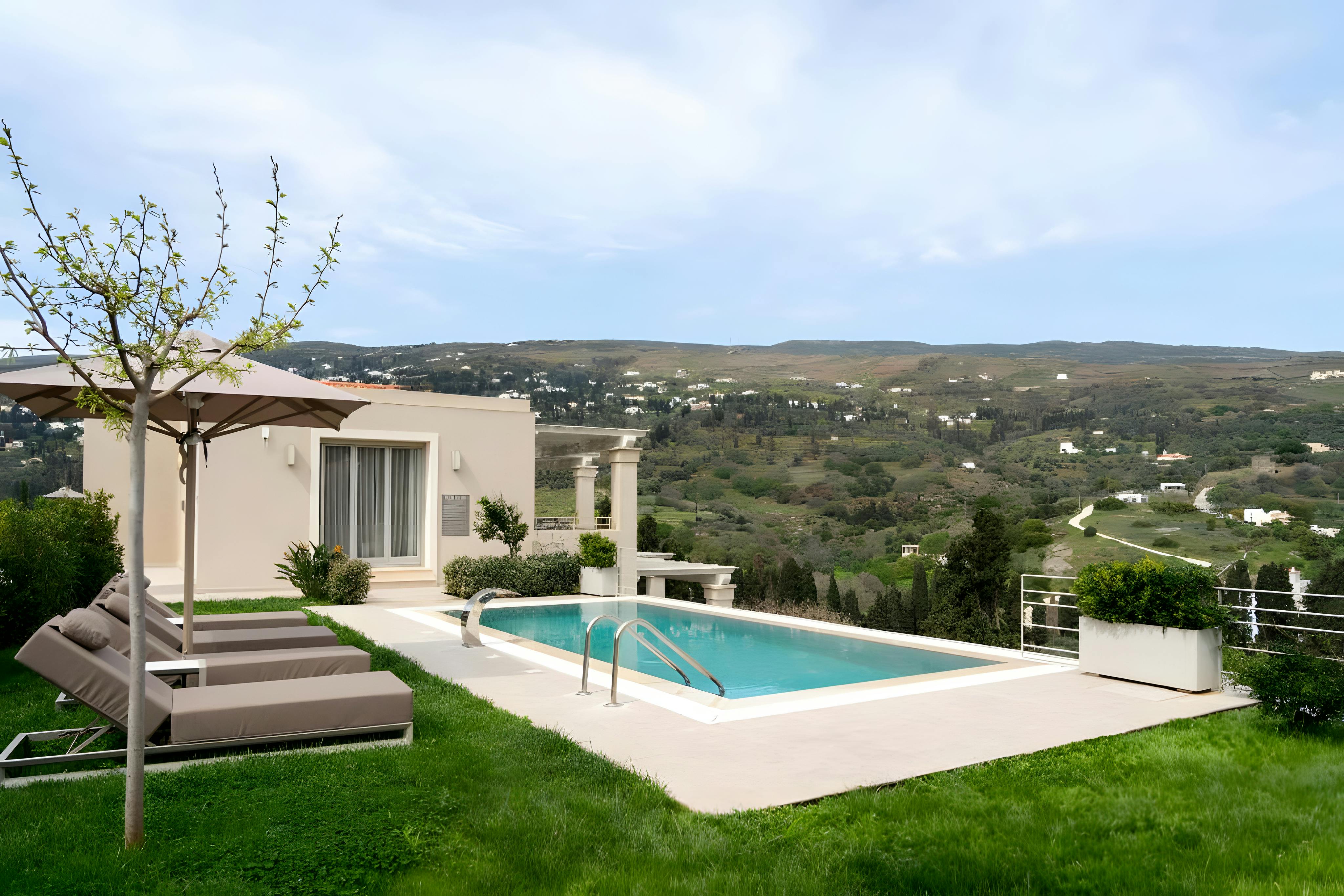Villa Skini Andros: Luxury 2-Bedroom Villa with Private Pool and Air-Con, Andros