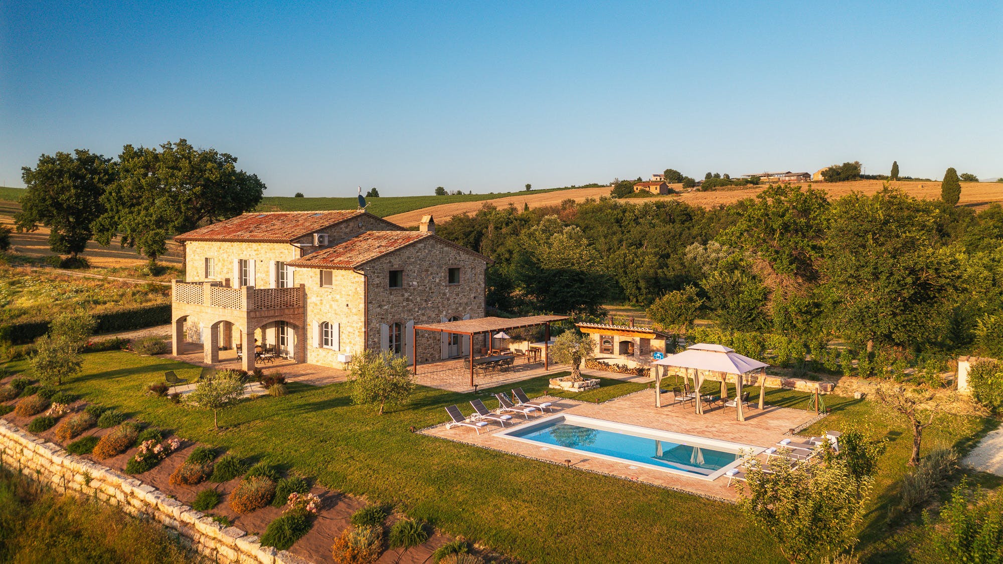 Villa Alba Collepino Assisi: Luxury 4-Bedroom Villa with Swimming Pool, Assisi