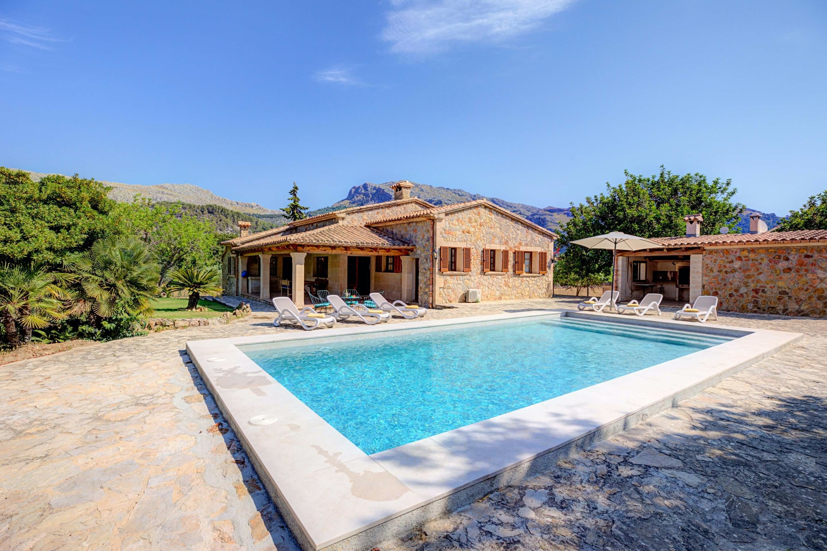 Villa Ternelles Pollença: Luxury 3-Bedroom Villa with Private Pool and Seaview, Pollença Mallorca