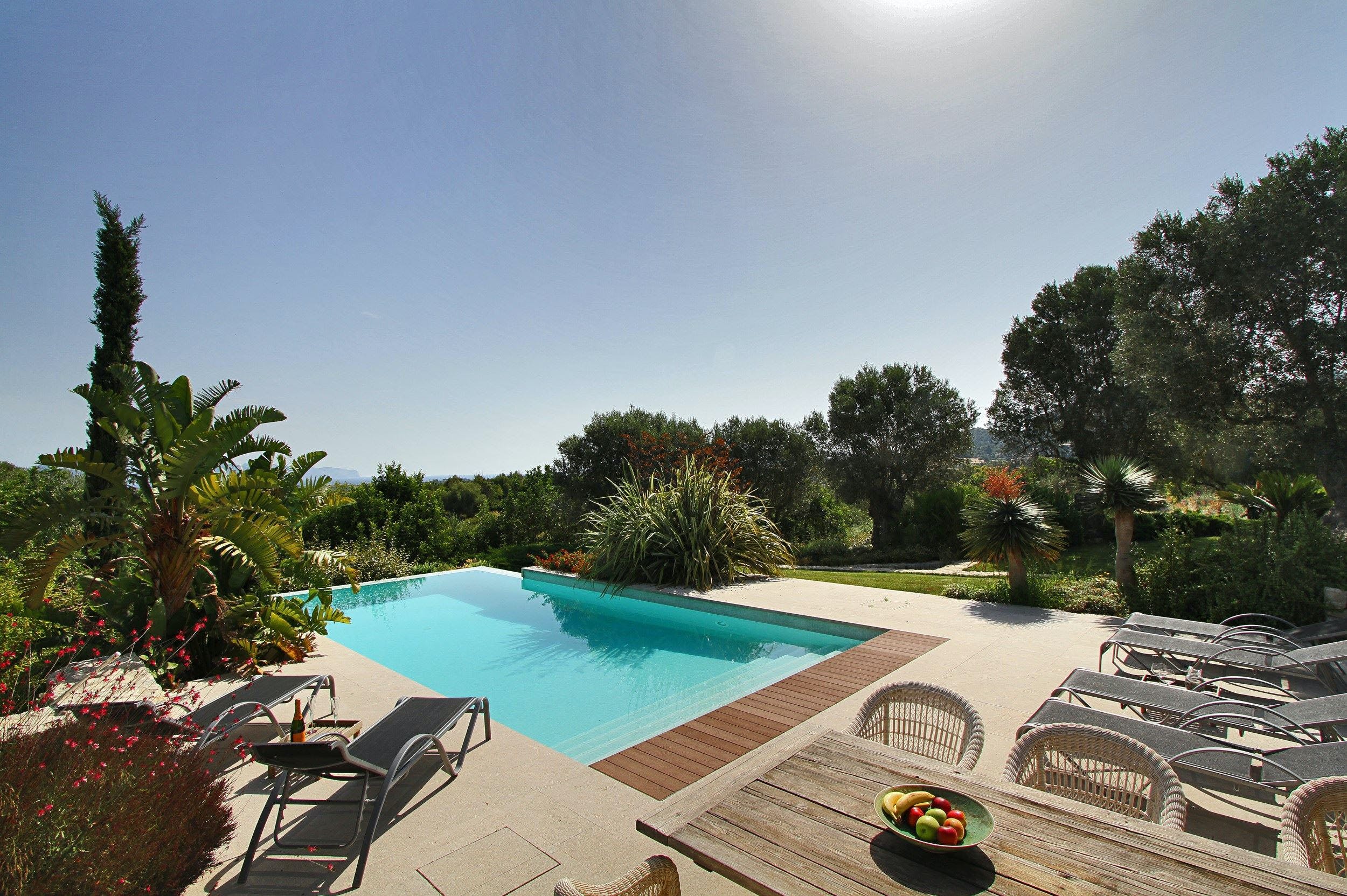 Villa Garbí Mal Pas Alcudia: Spacious 5-Bedroom Apartment with Seaview and Pool, Alcudia