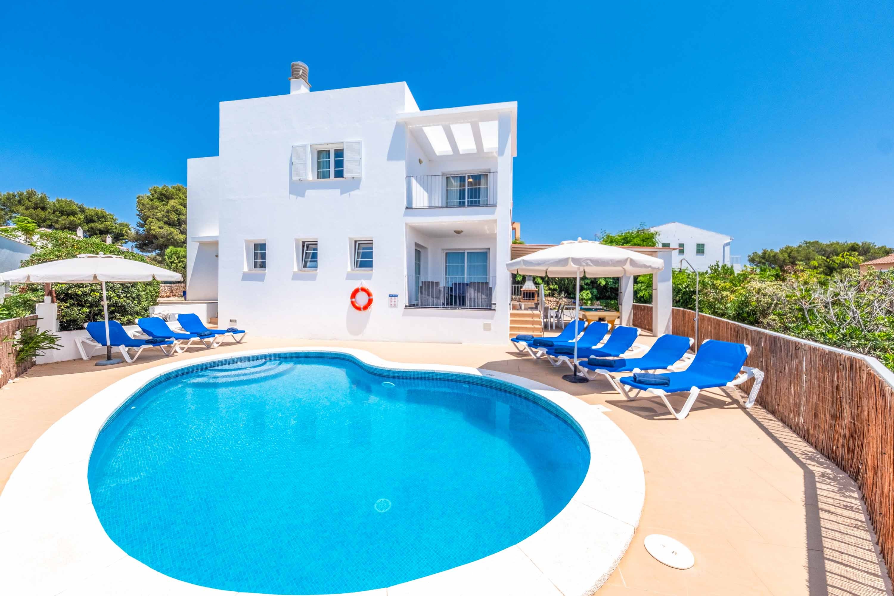 Villa Alborada Castell Ciutadella: Elegant 4-Bedroom Villa with Seaview and Pool, Ciutadella
