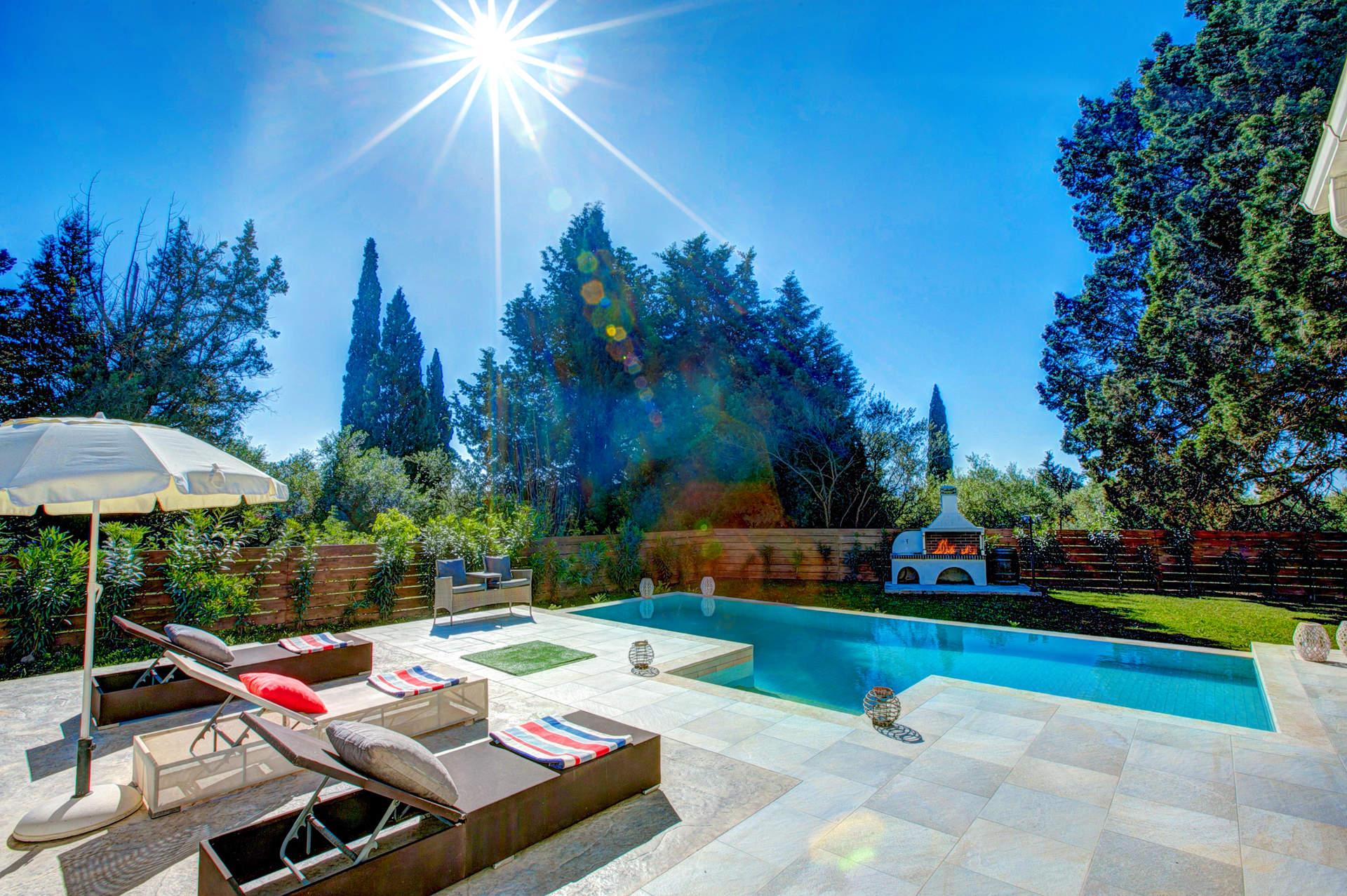 Villa Vassilikos Tsilivi: Spacious 3-Bedroom Apartment Rental with Pool and Sea Views, Tsilivi