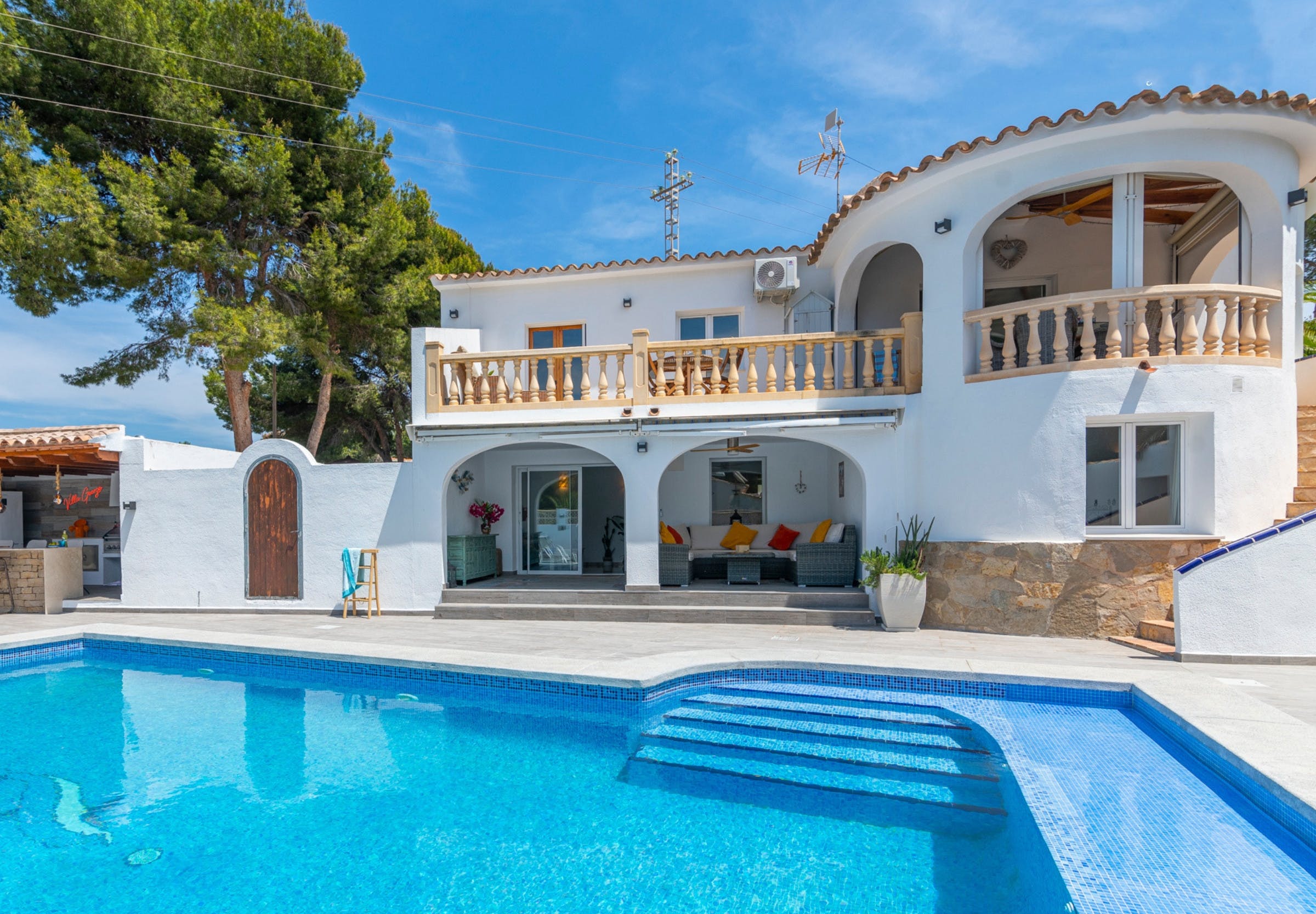 Villa Xaló Moraira: Luxury 5-Bedroom Villa with Private Pool and Sea Views, Moraira