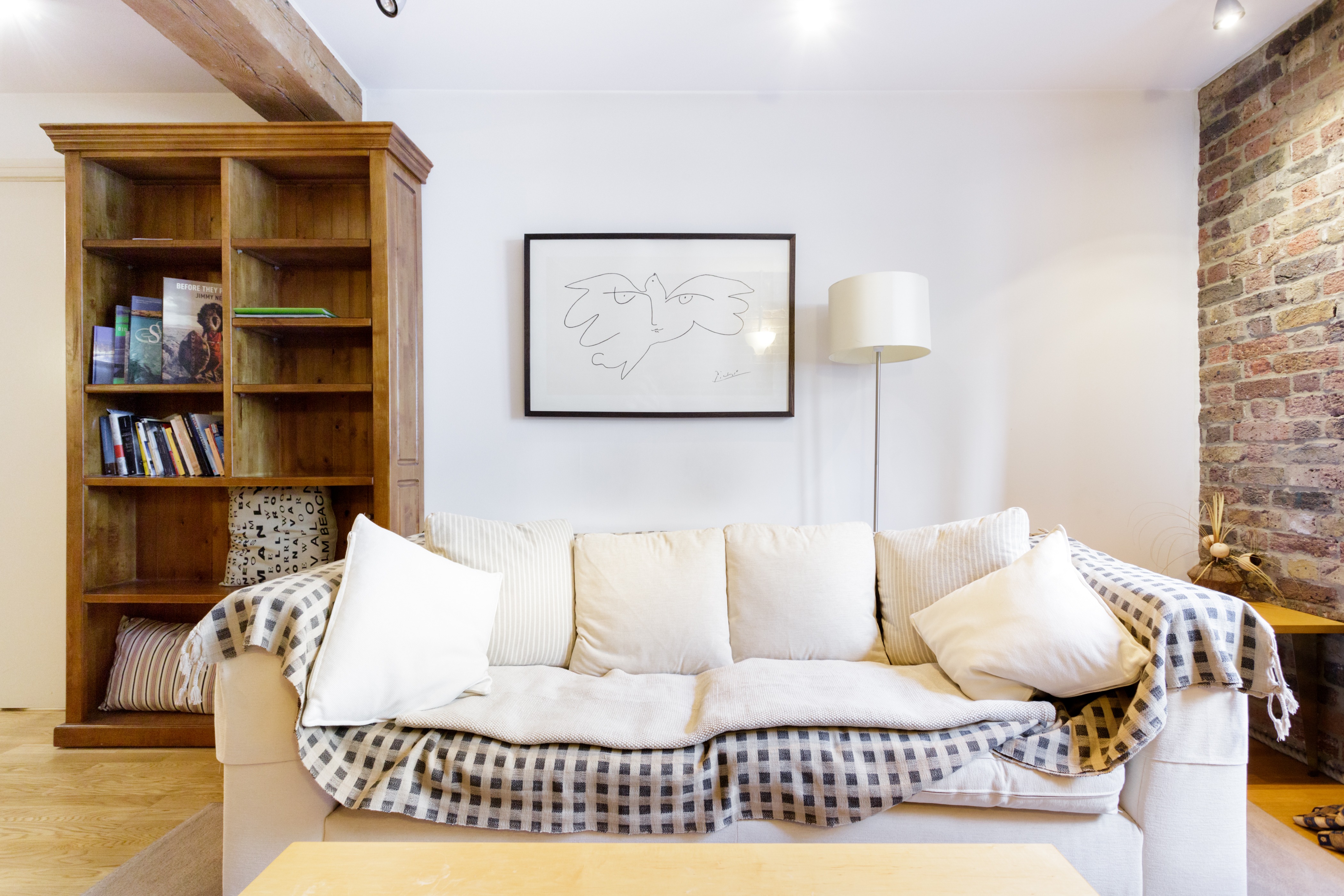 House Vesper Bermondsey Southwark: Stylish 2-Bedroom Warehouse Conversion with Workspace, London Southwark