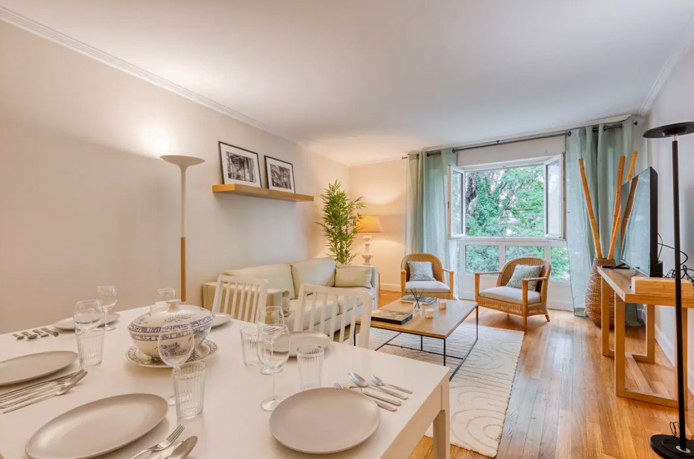 Appartement Lumière Marais Paris: 3-Bedroom Spa Retreat in the Marais District | Luxury Apartm