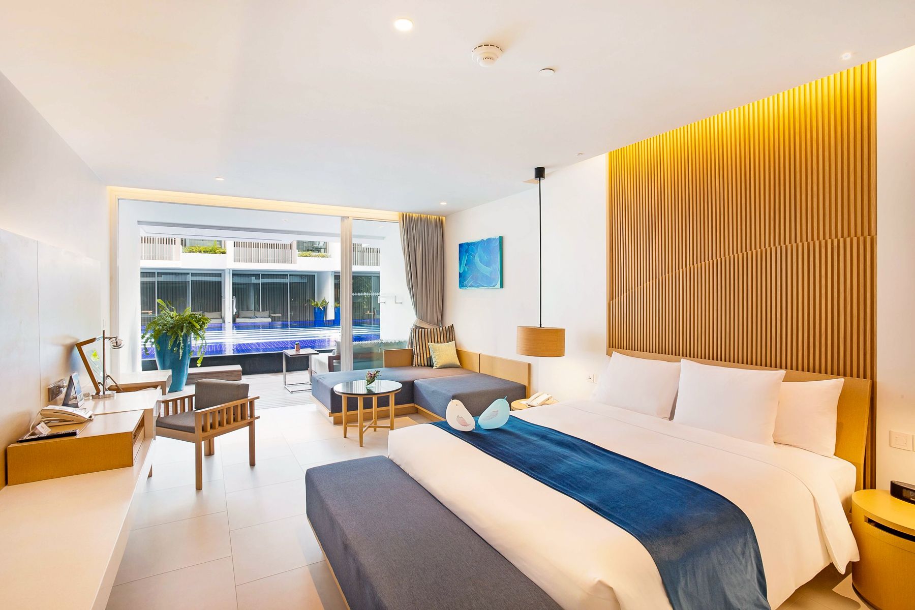 Baan Ratree Chomsin Huahin: 1-Bedroom Beachfront Resort with Infinity Pool in Hua Hin, T
