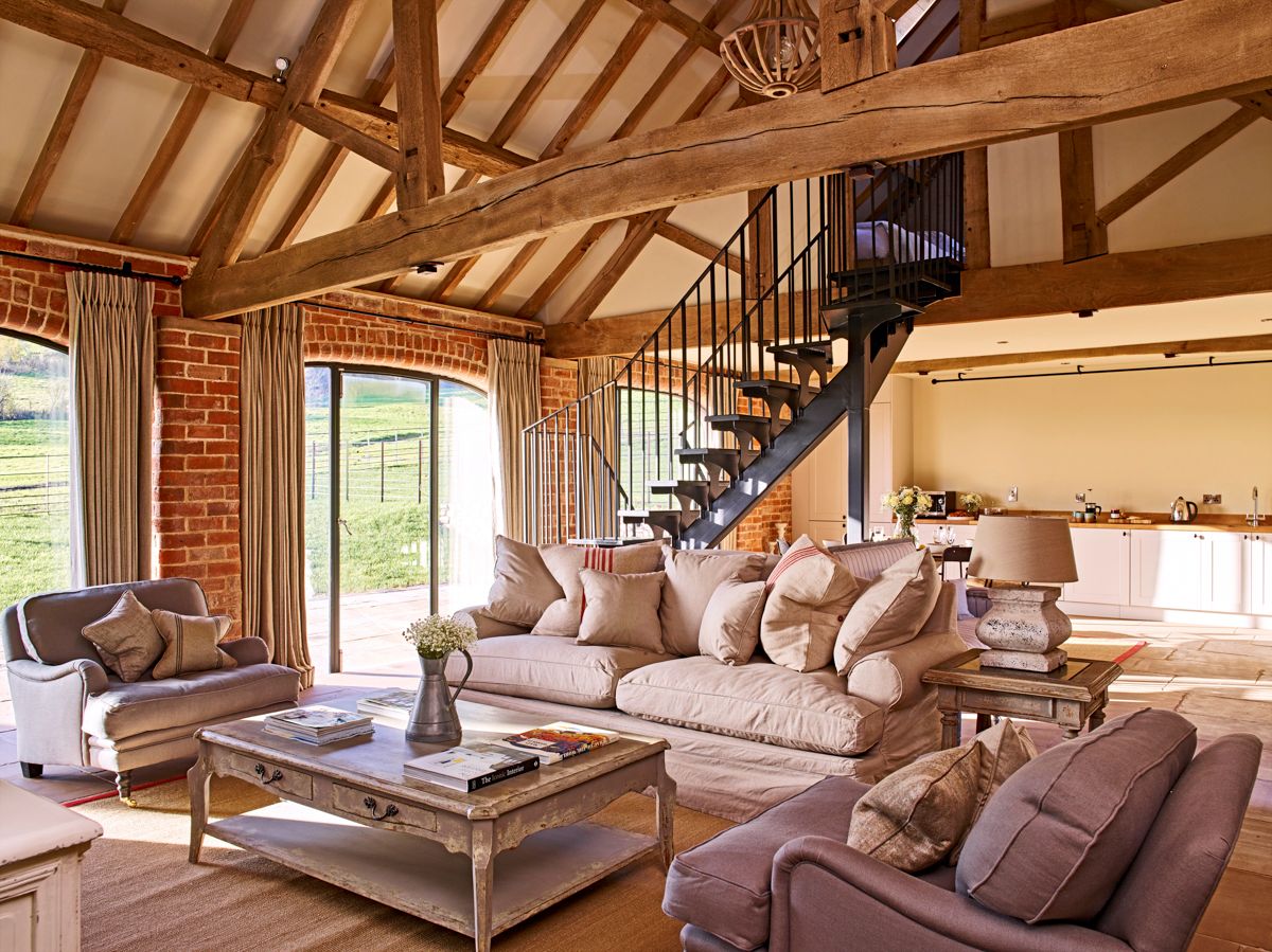 Barn Bramble Eastnor Ledbury: 2-Bedroom Converted Barn with Spa Pool Near Malvern Hills, L