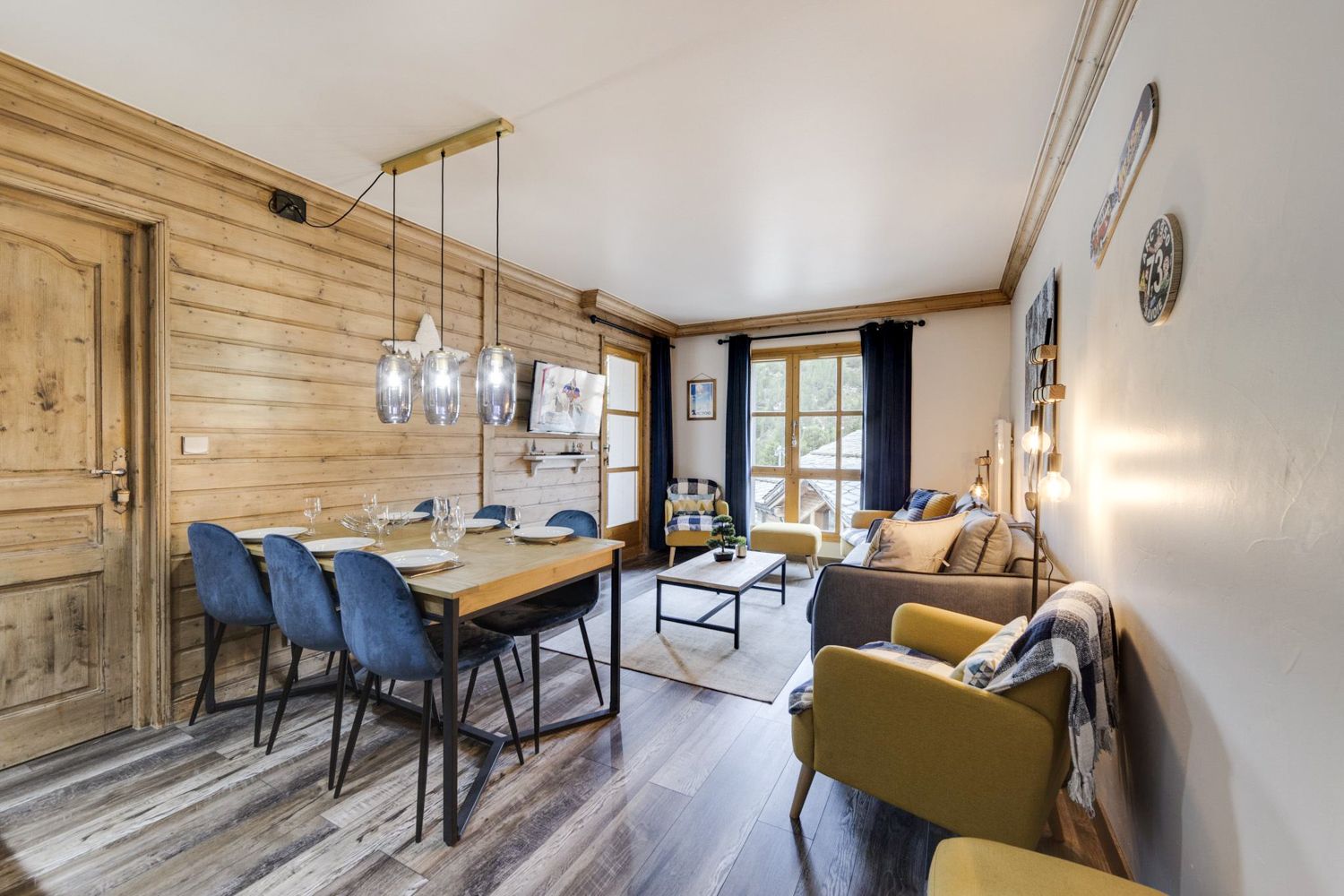 Chalet Cristallin Aiguille Arcs: 2-Bedroom Ski-In Chalet with Hot Tub and Mountain Views in L