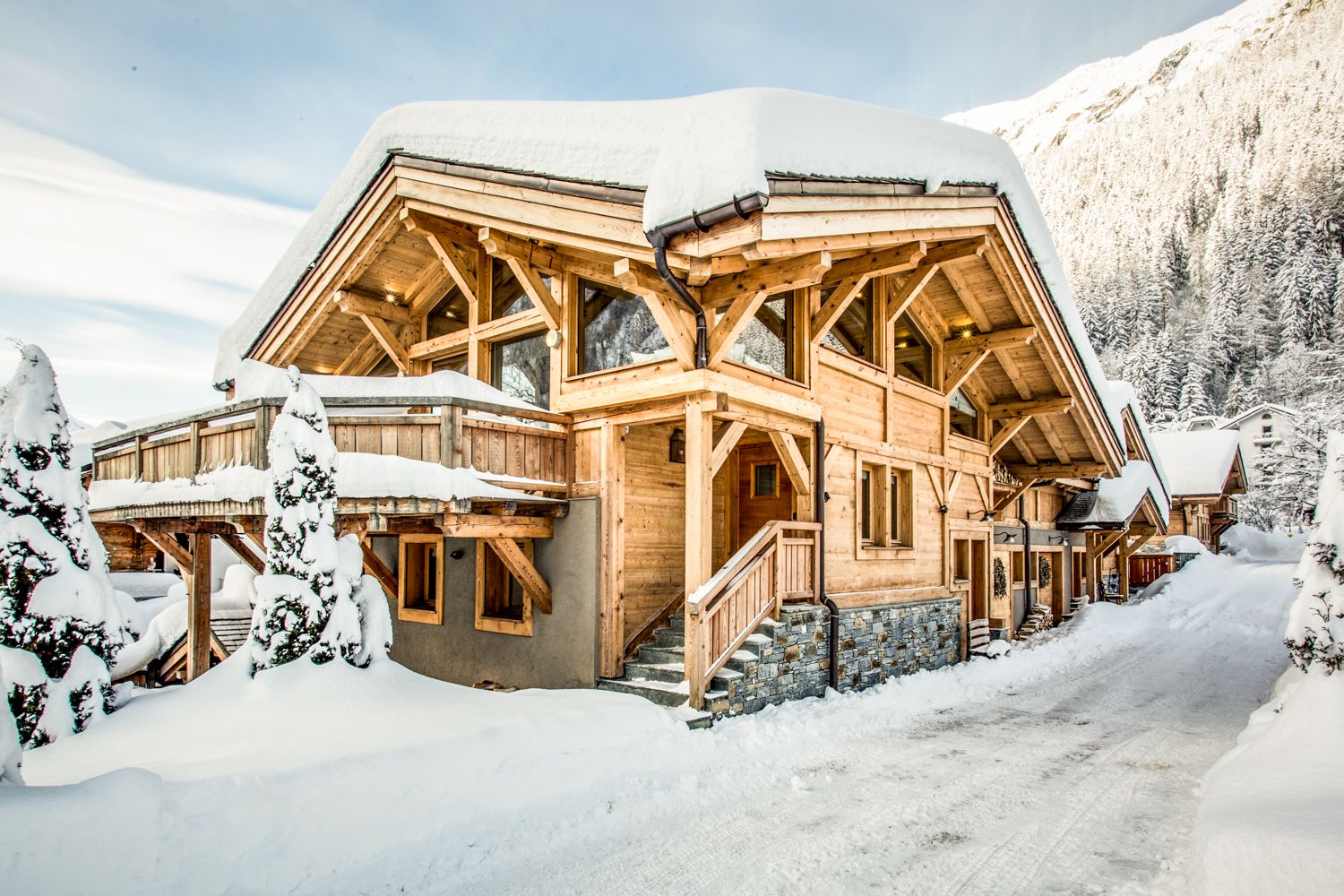 Chalet Cristalline Lognan Argentière: 5-Bedroom Luxury Ski Chalet with Heated Pool and Mountain Vi