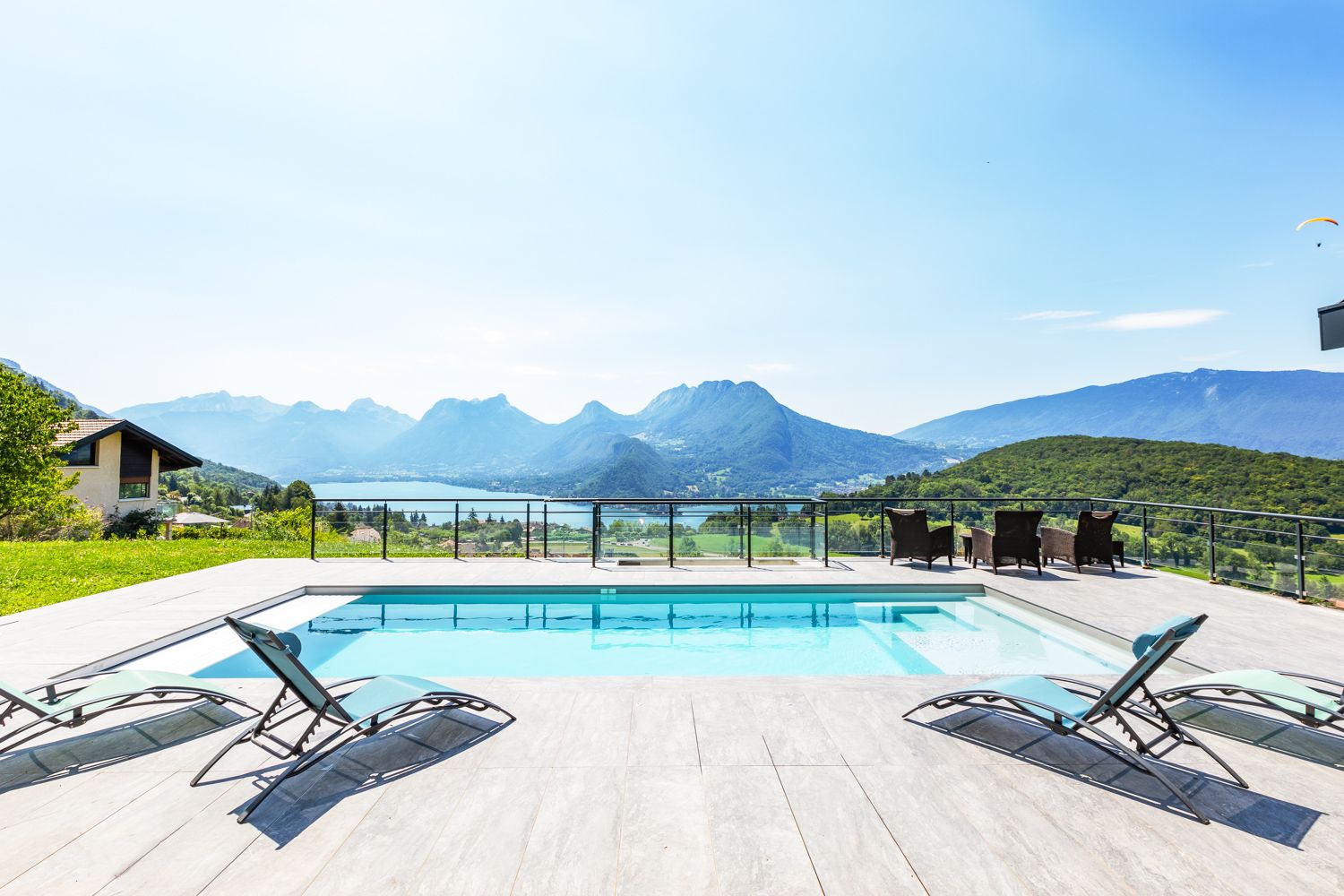 Chalet Lumière Angon Talloires: 5-Bedroom Chalet with Lake Annecy Views and Spa in Talloires