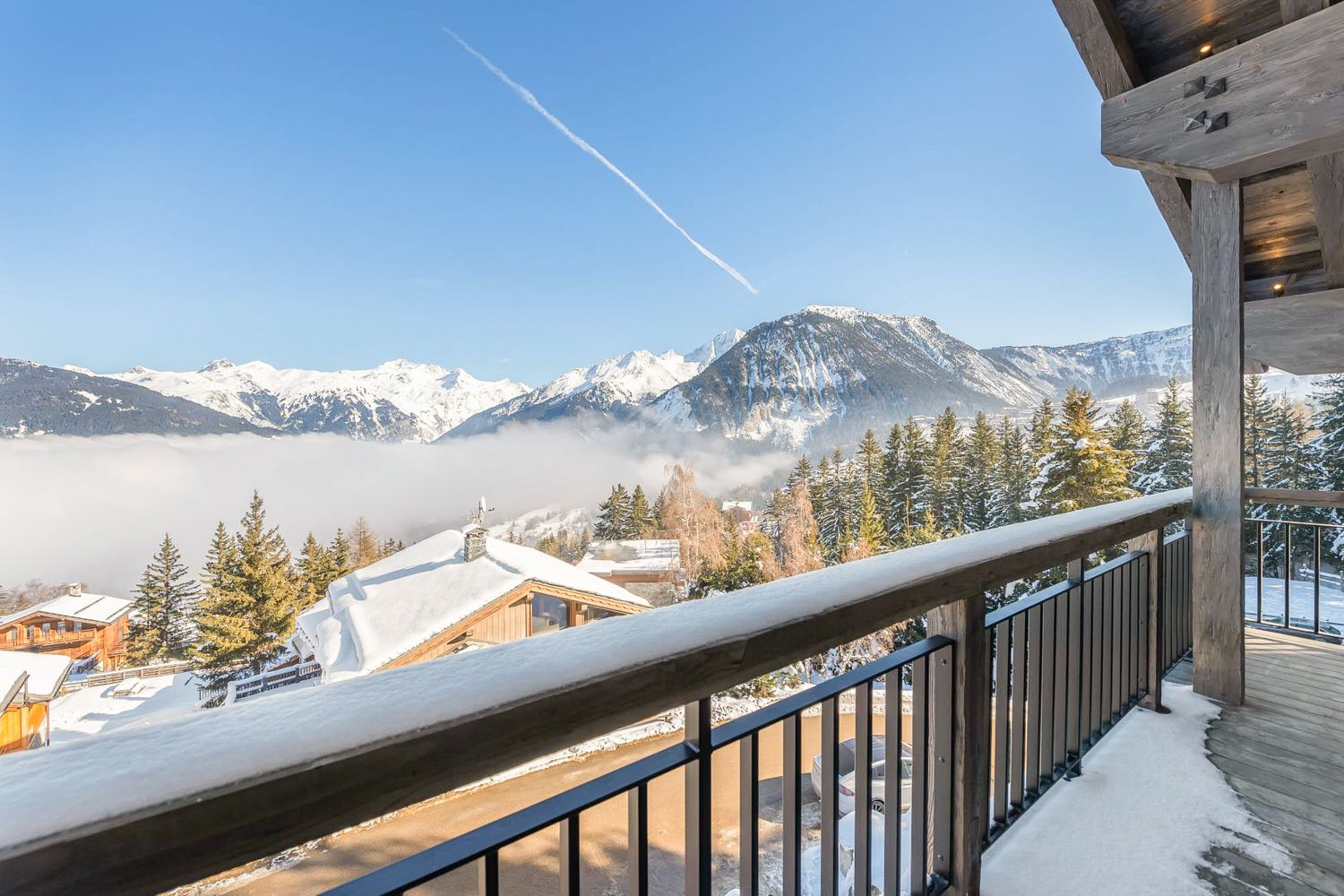 Chalet Lumière Bellecôte Courchevel: 3-Bedroom Ski-In Luxury Chalet Apartment in Courchevel with