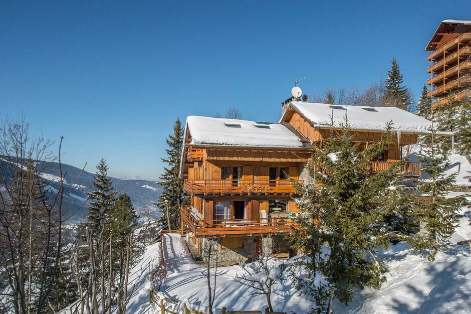 Chalet Lumière Rond-Point Méribel: 4-Bedroom Ski-In Chalet with Sauna & Spa in Meribel, 3 Valle