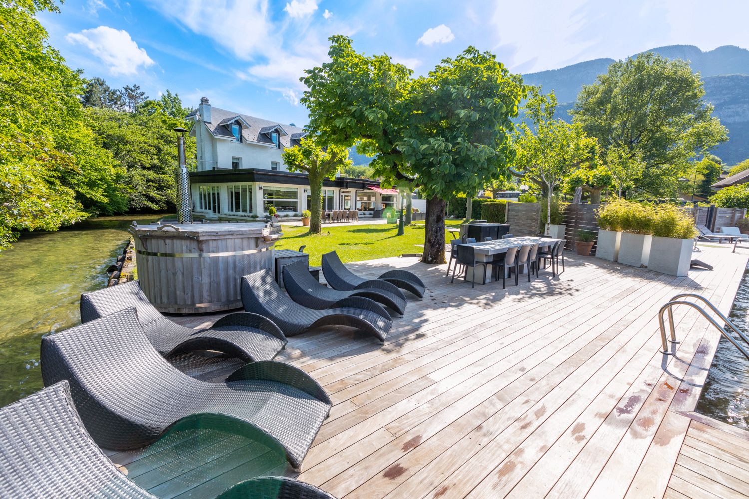 Château Azuré Talloires Annecy: 9-Bedroom Lakefront Villa with Private Pontoon on Lake Annec