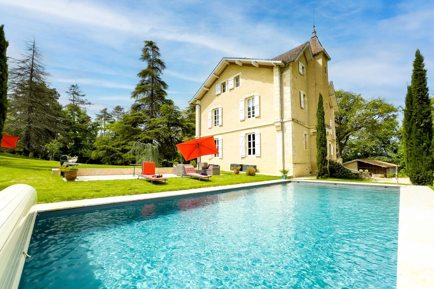 Château Doré Laressingle Condom: 6-Bedroom Château with Spa and Grounds in Midi-Pyrenees, Fra