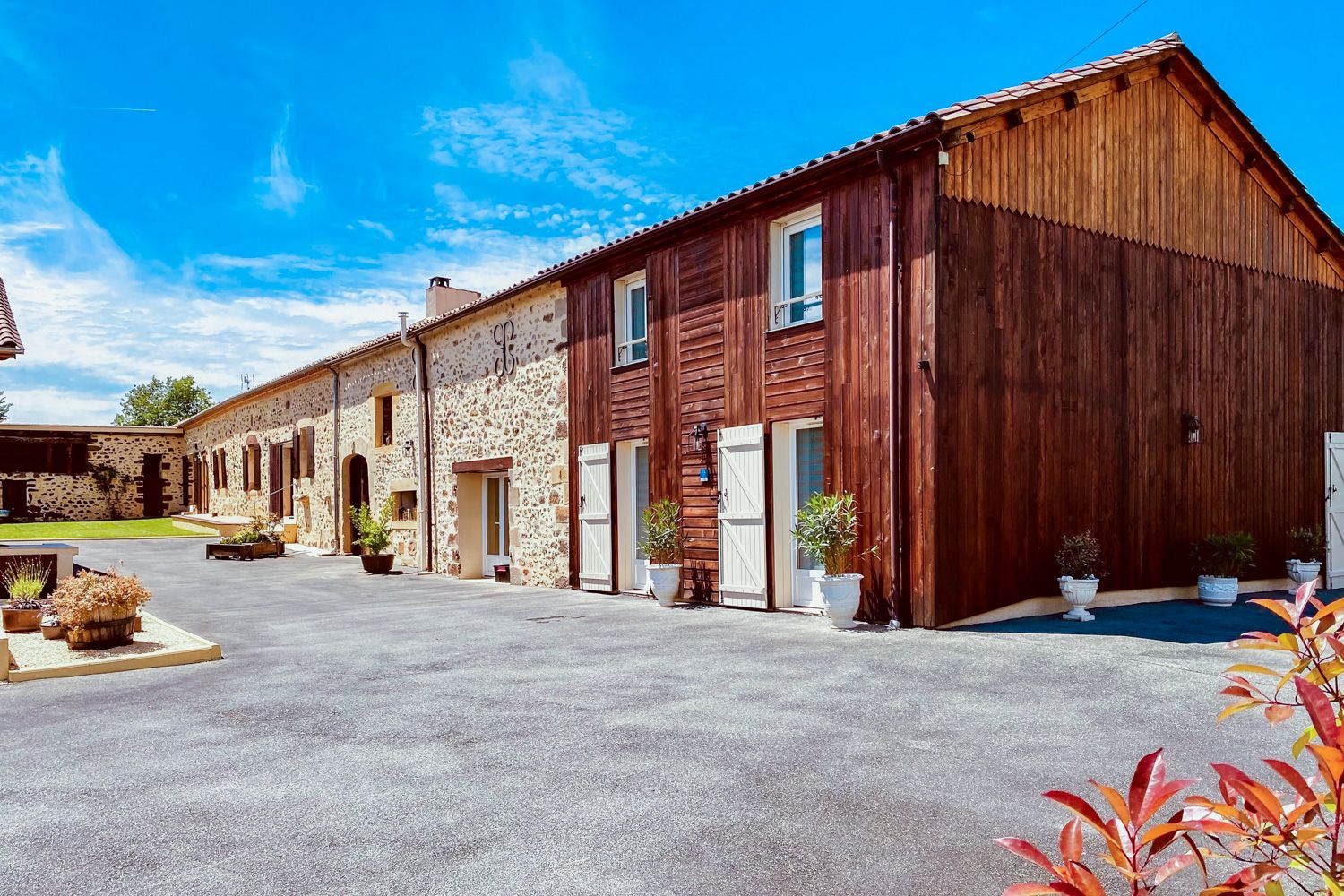Château Dorée Monpazier Dordogne: 3-Bedroom Heated Pool & Spa Near Monpazier | Luxury Villa Re