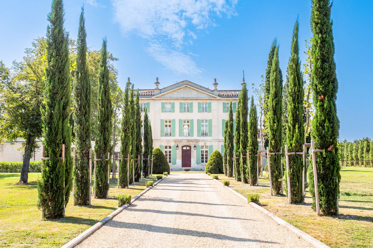 Château Lumière Montmirail Sarrians: 16-Bedroom Château with Tennis Court and Pool in Sarrians, P