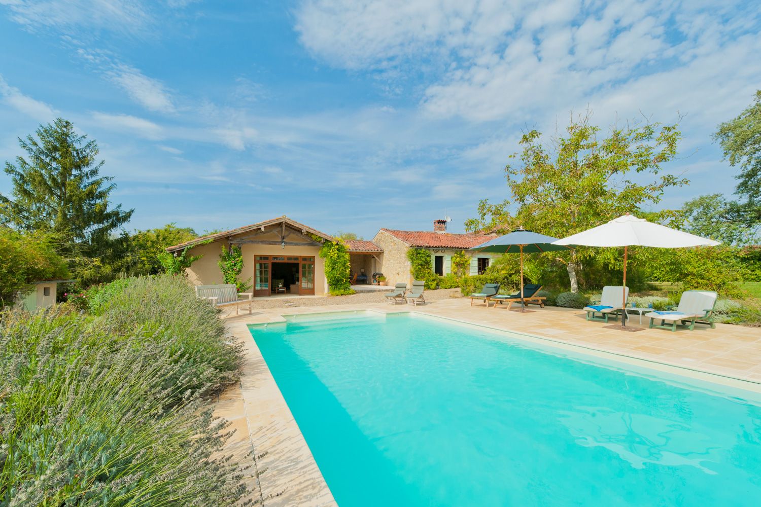Maison Glycine Tauzia Languedoc: 4-Bedroom Villa with Private Pool and Spa in Languedoc, Fran