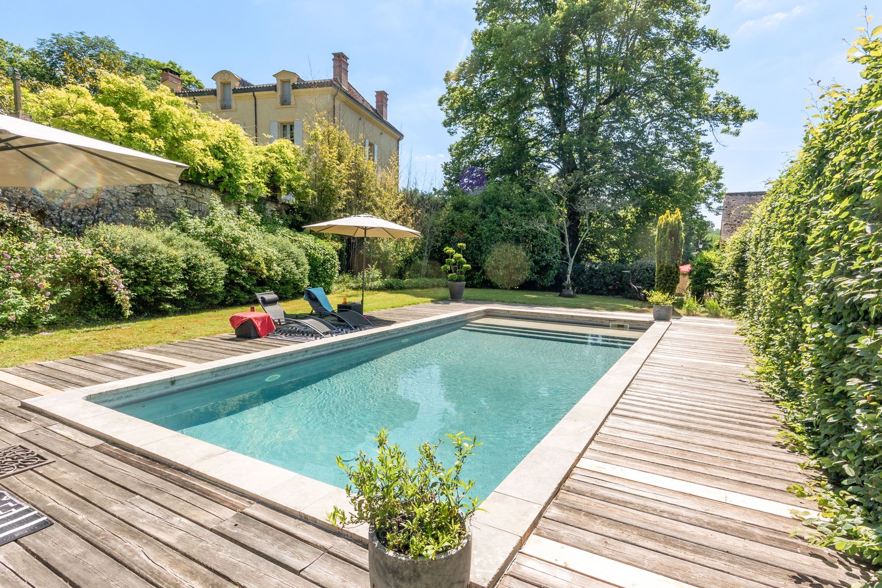 Manoir Doré Lamonzie Bergerac: 1-Bedroom Historic Manor with Heated Pool near Bergerac, Dor