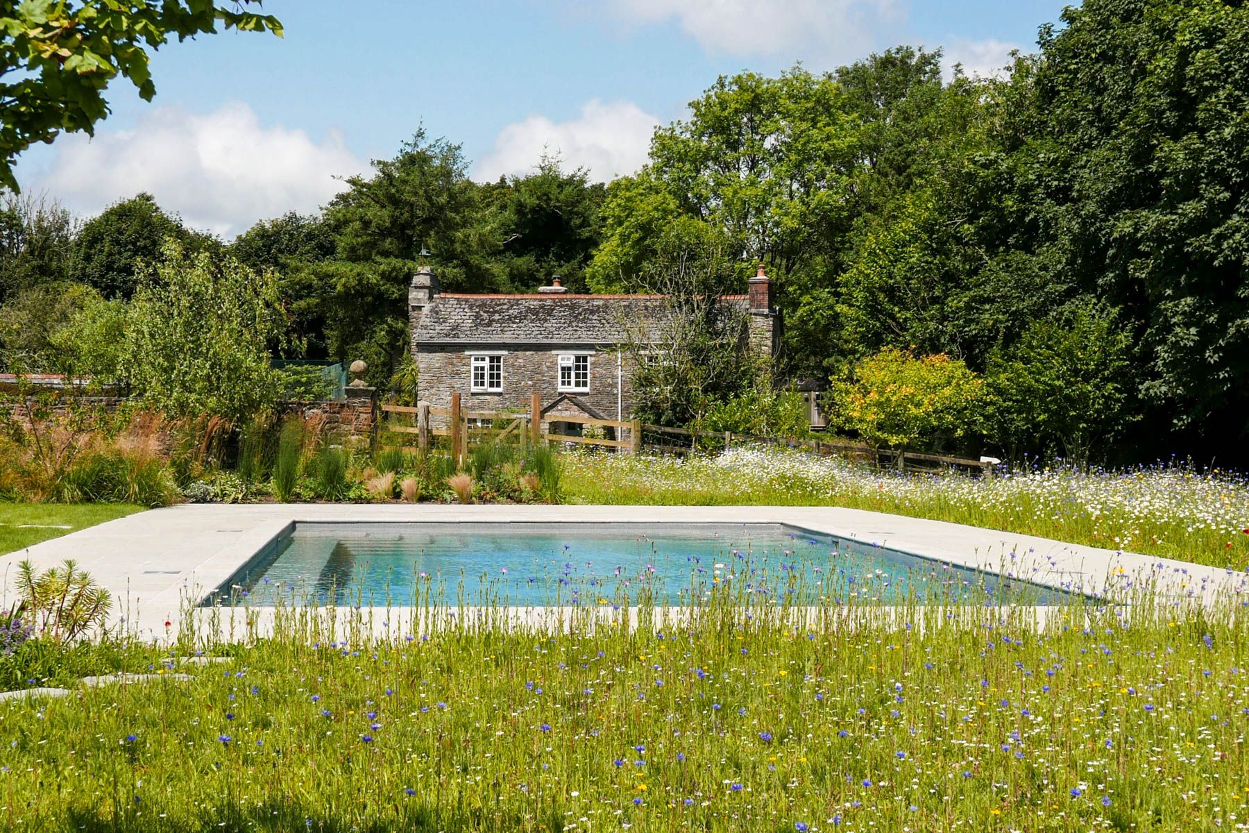 Manor Wisteria Hannafore Looe: 7-Bedroom Luxury Manor Rental in Looe with Heated Pool and C
