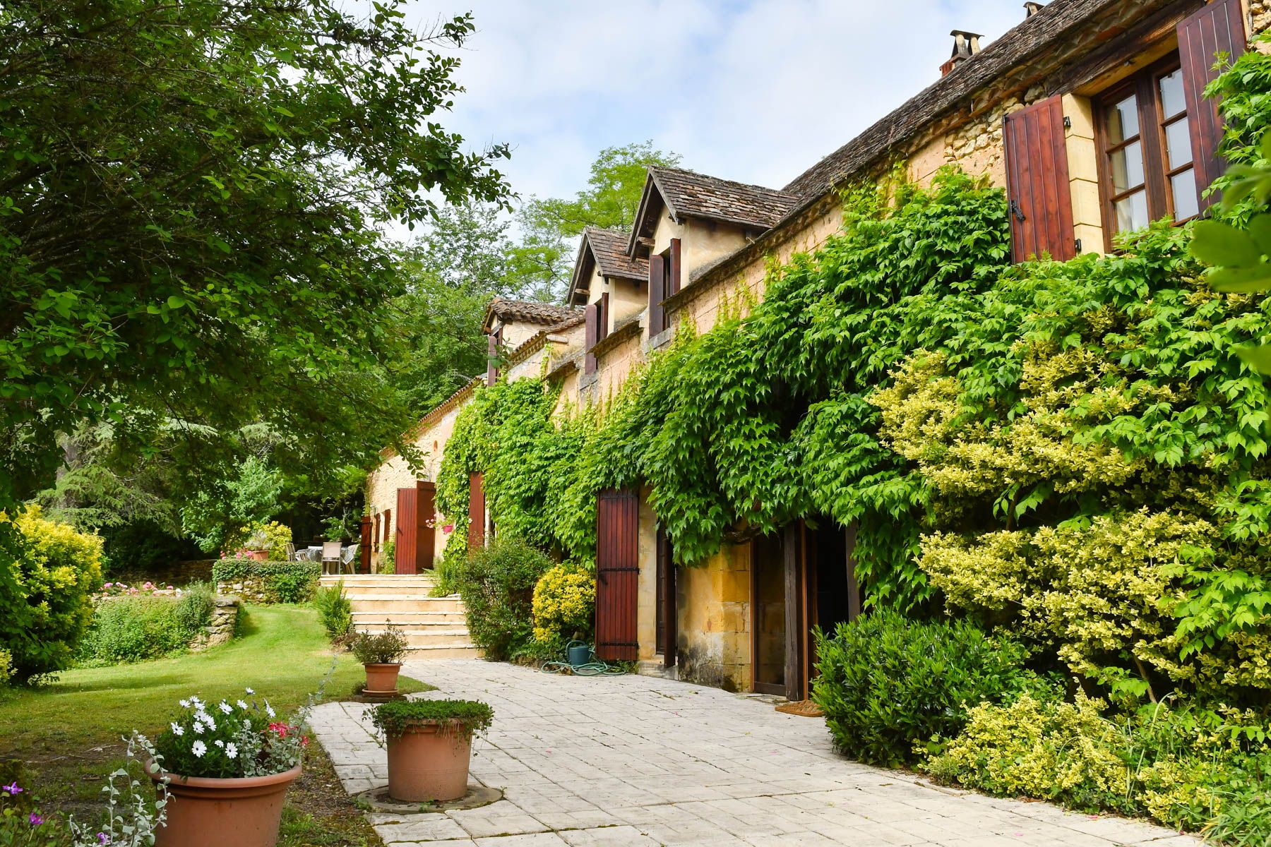 Mas Doré Péchalifour Bergerac: 7-Bedroom Historic Estate with Heated Pool and Spa in Dordog