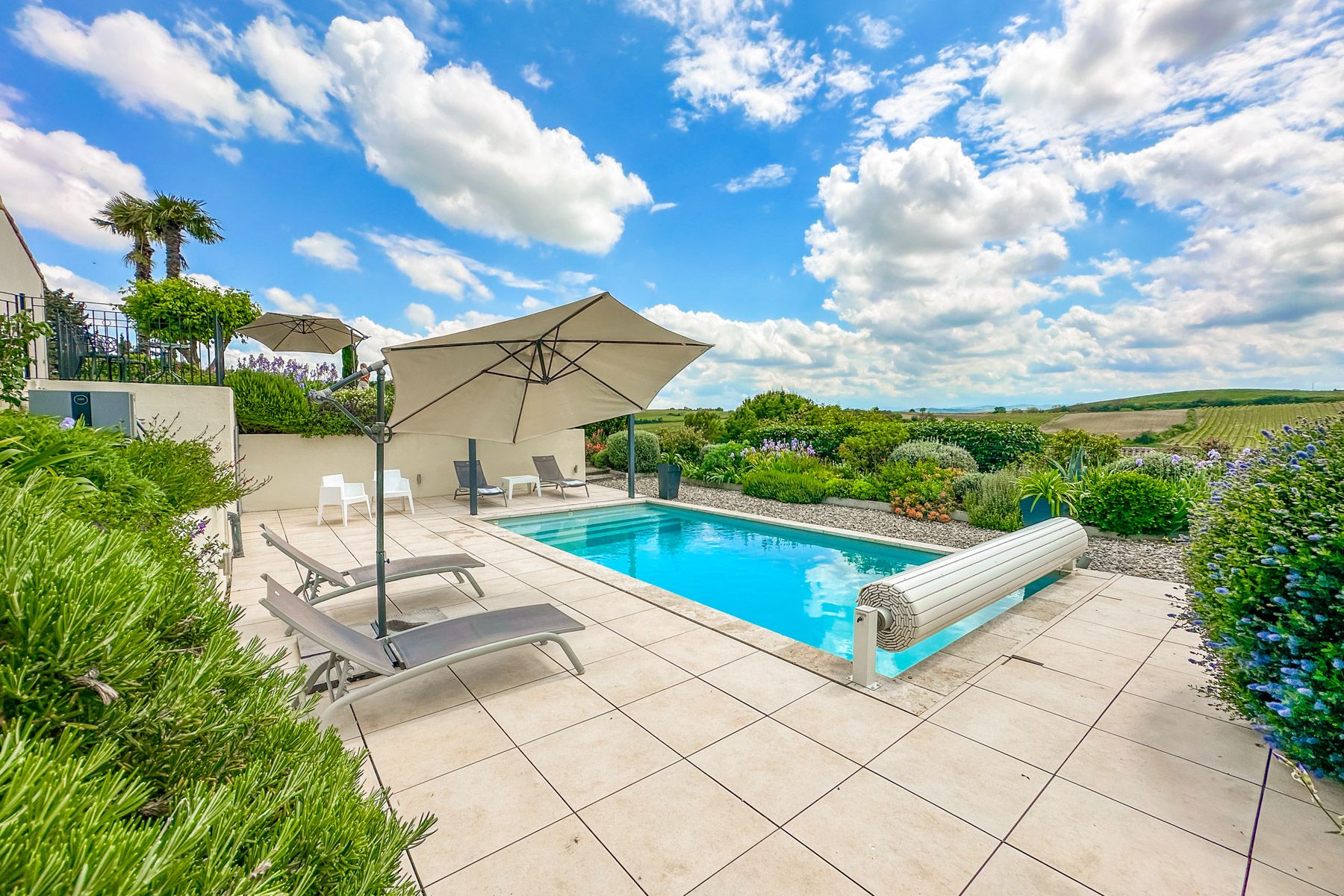 Mas Dorée Pézenas Languedoc: 2-Bedroom Heated Pool & Spa Retreat in Rural Languedoc, Fran