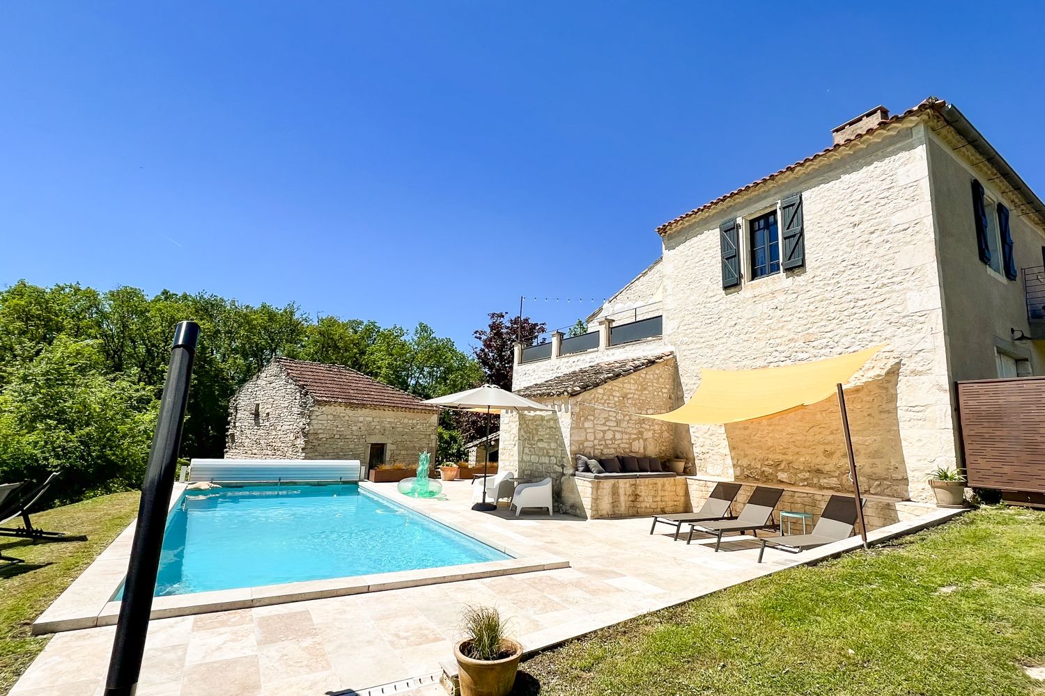 Mas Lavande Barguelonne Moissac: 3-Bedroom Stone Retreat with Spa and Countryside Views in Mi