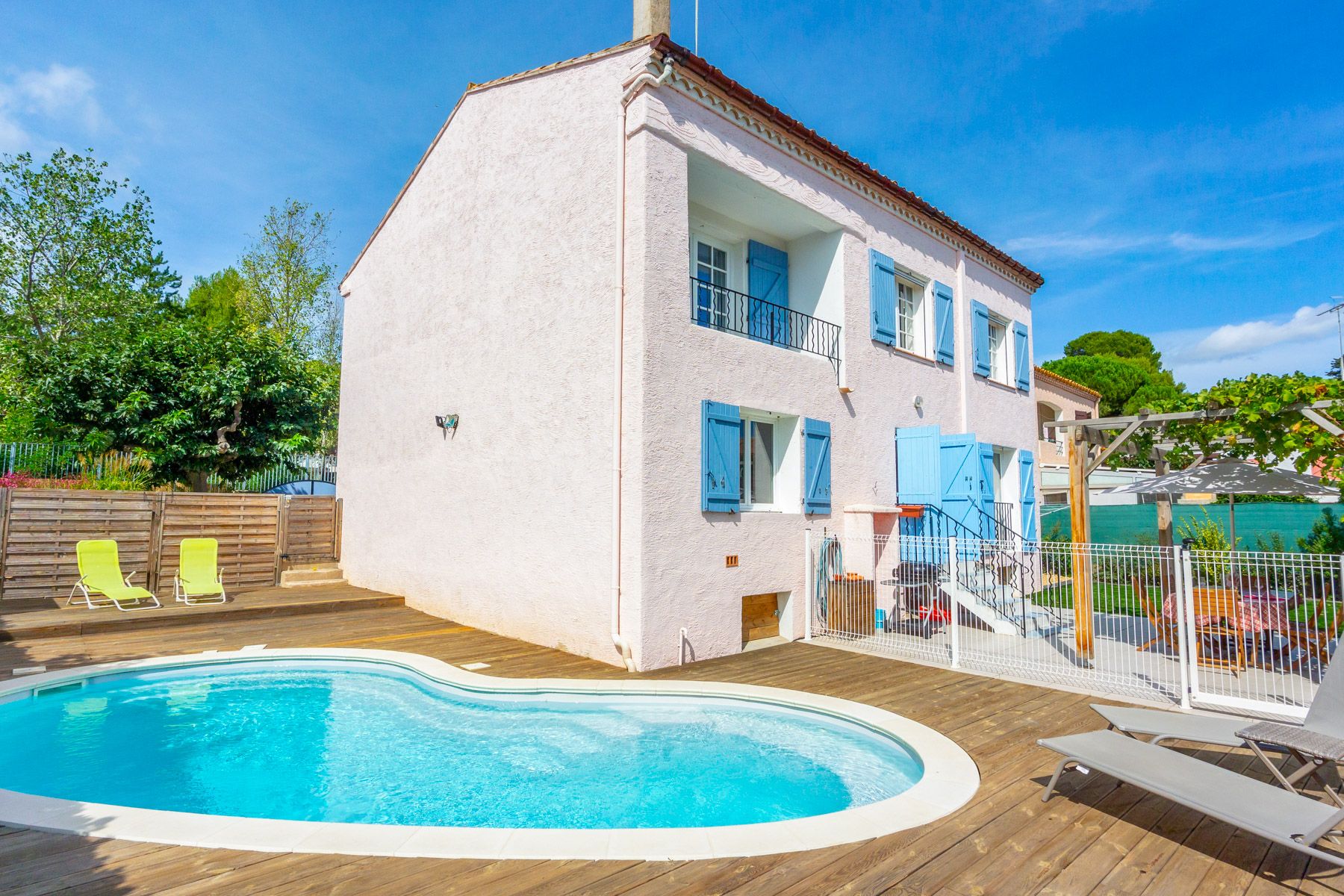 Mas Lavande Caludette Languedoc: 3-Bedroom Villa Near Historic Pézenas with Private Garden in