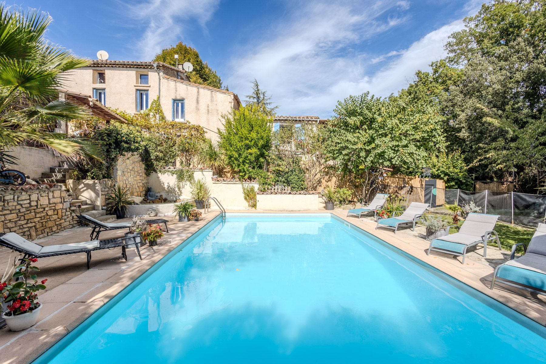 Mas Lavande Fontfroide Languedoc: 5-Bedroom Cottage Rental Languedoc with Heated Pool, Spa & C