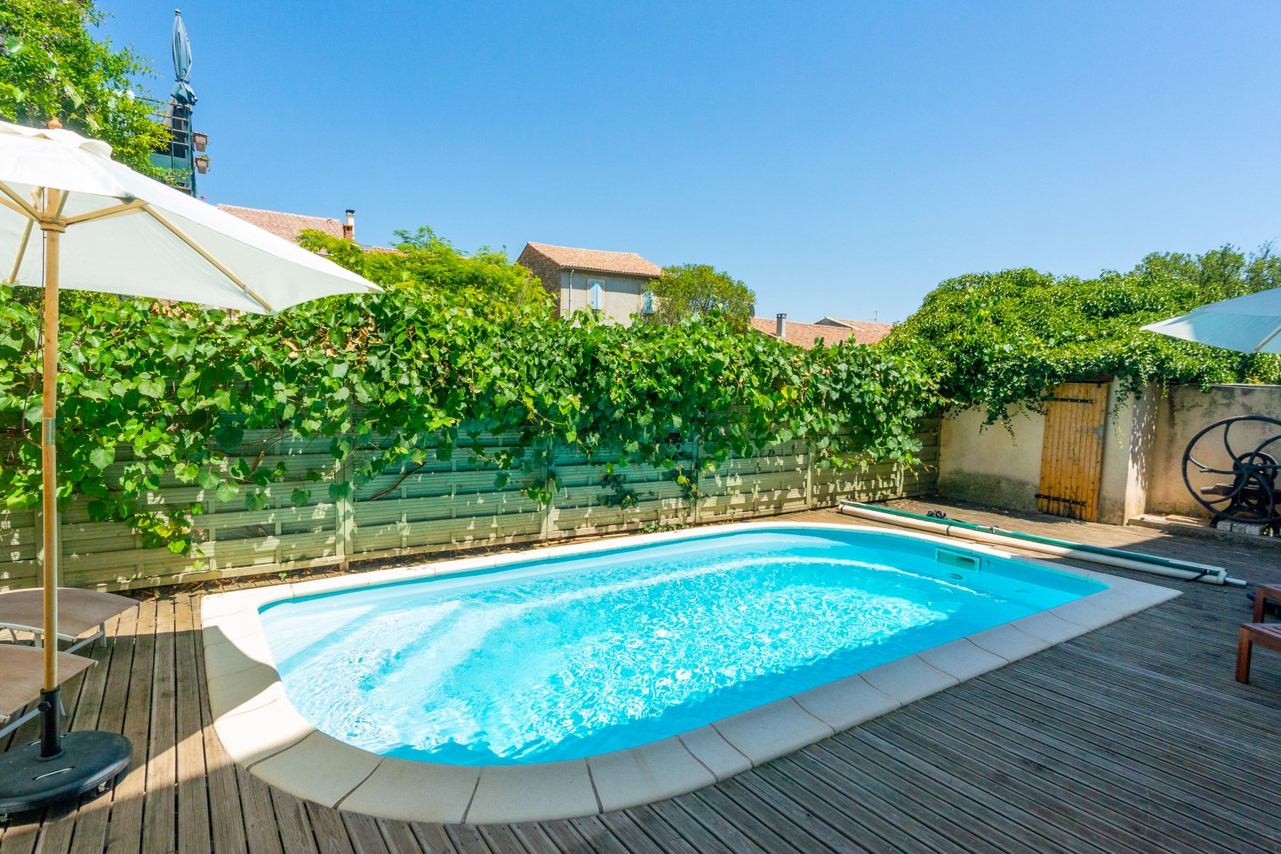 Mas Lavande Portalet Languedoc: 4-Bedroom Villa with Private Pool and Vineyard Views in Lang